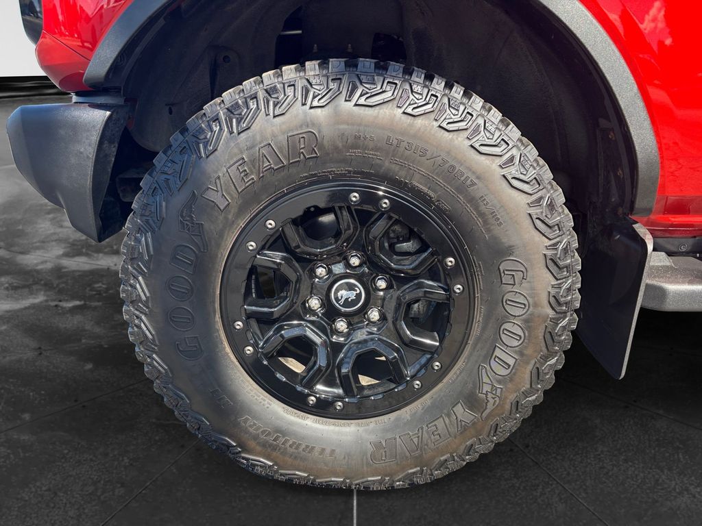 2022 Ford Bronco Outer Banks Advanced Chili Pepper Red at New Motors