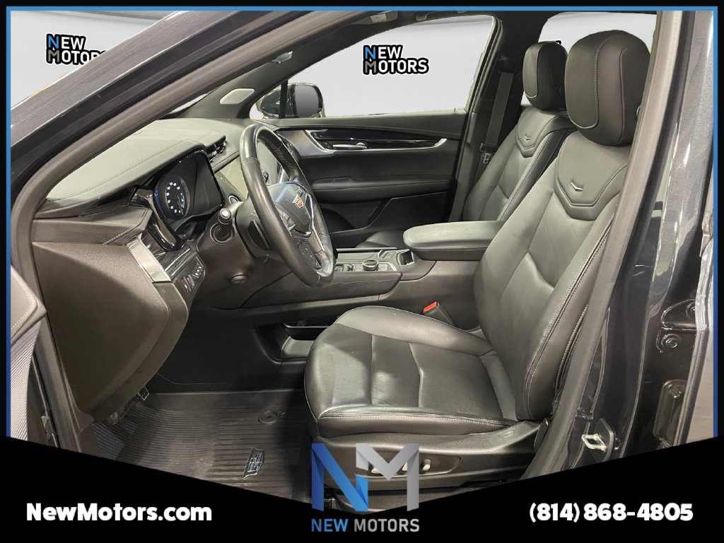 2023 CADILLAC XT5 photo 10 of 18