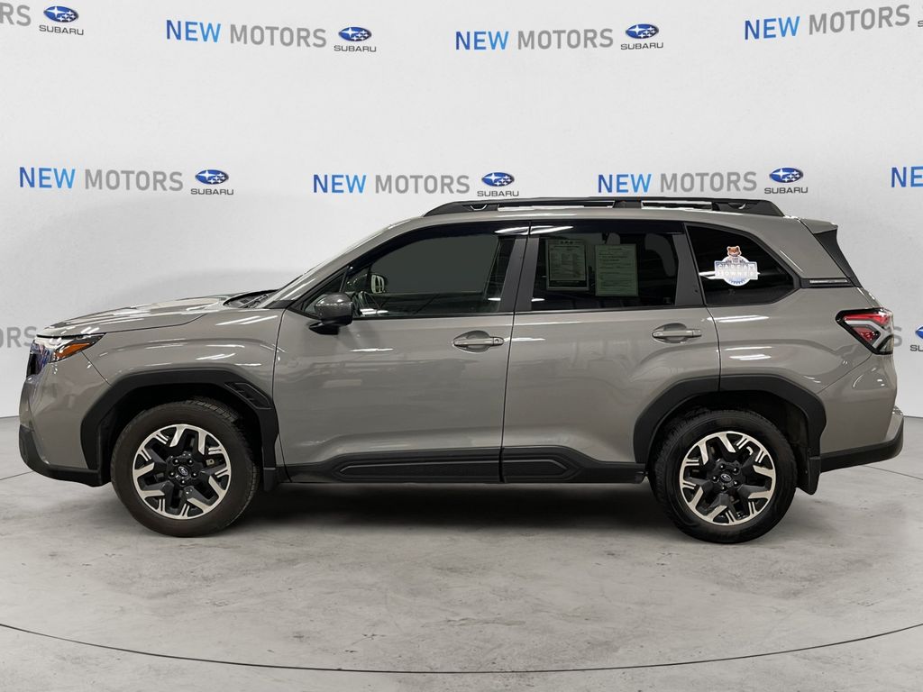 2025 Subaru Forester Premium Pearl at New Motors