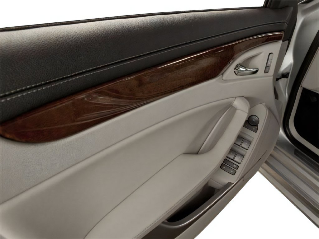 2010 CADILLAC CTS photo 7 of 16