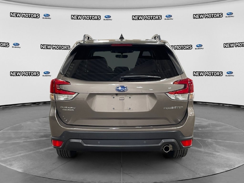 2024 Subaru Forester photo 4 of 17