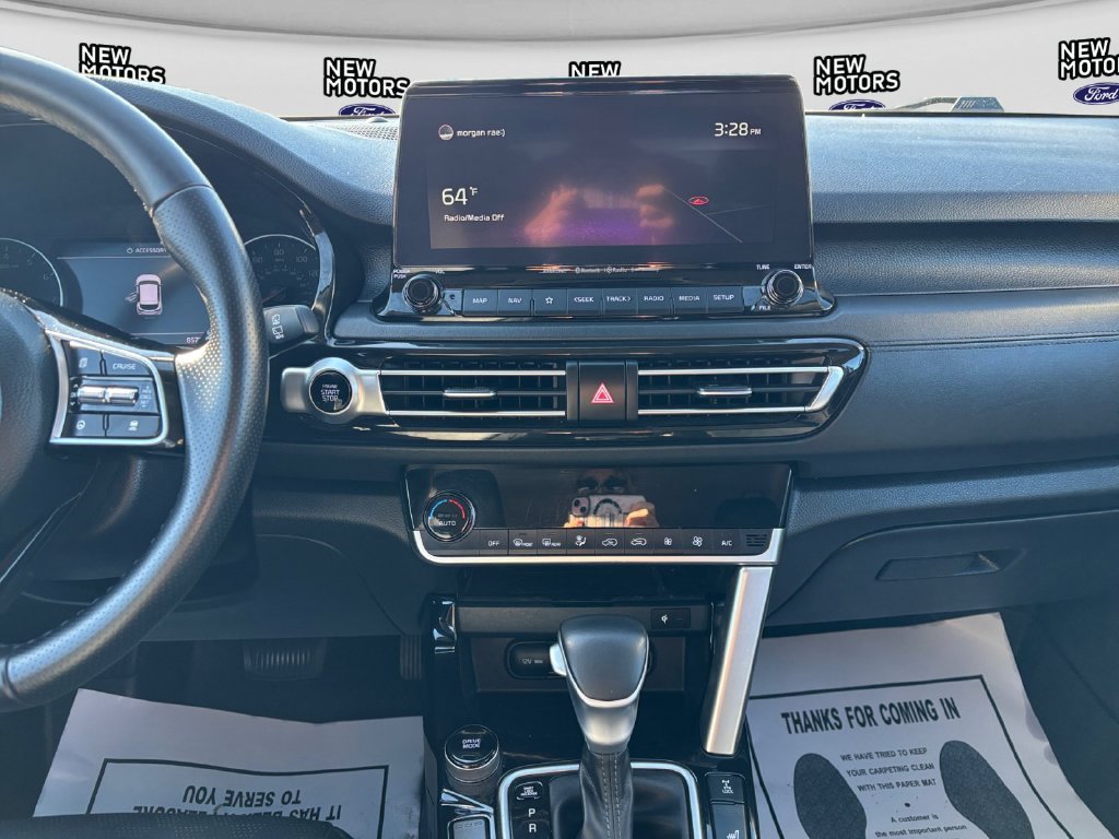 2022 Kia Seltos photo 12 of 16