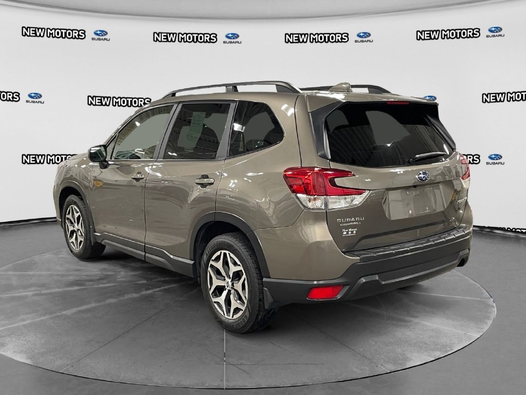 2019 Subaru Forester photo 3 of 16