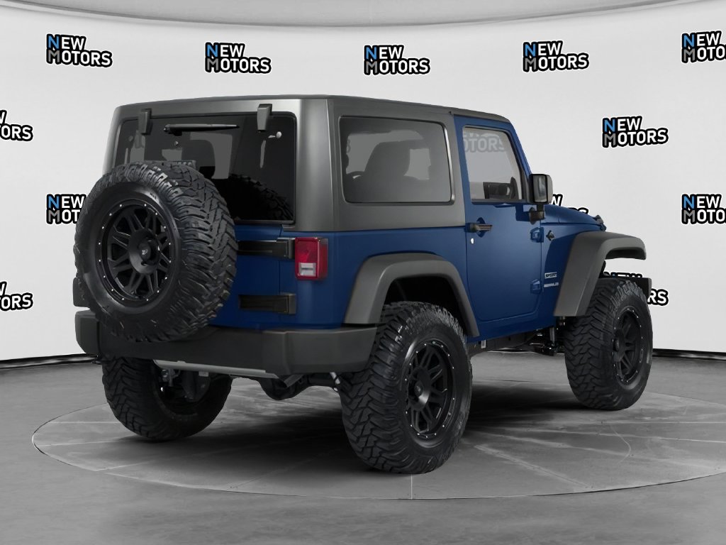 2013 Jeep Wrangler photo 2 of 13