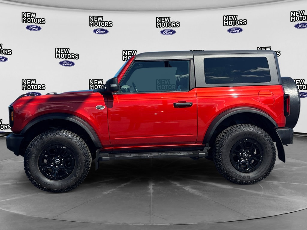 2022 Ford Bronco photo 2 of 15