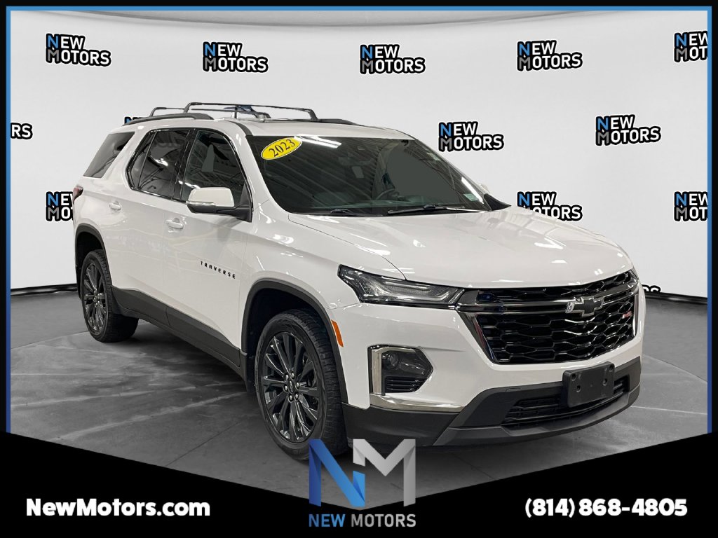 2023 Chevrolet Traverse photo 7 of 17