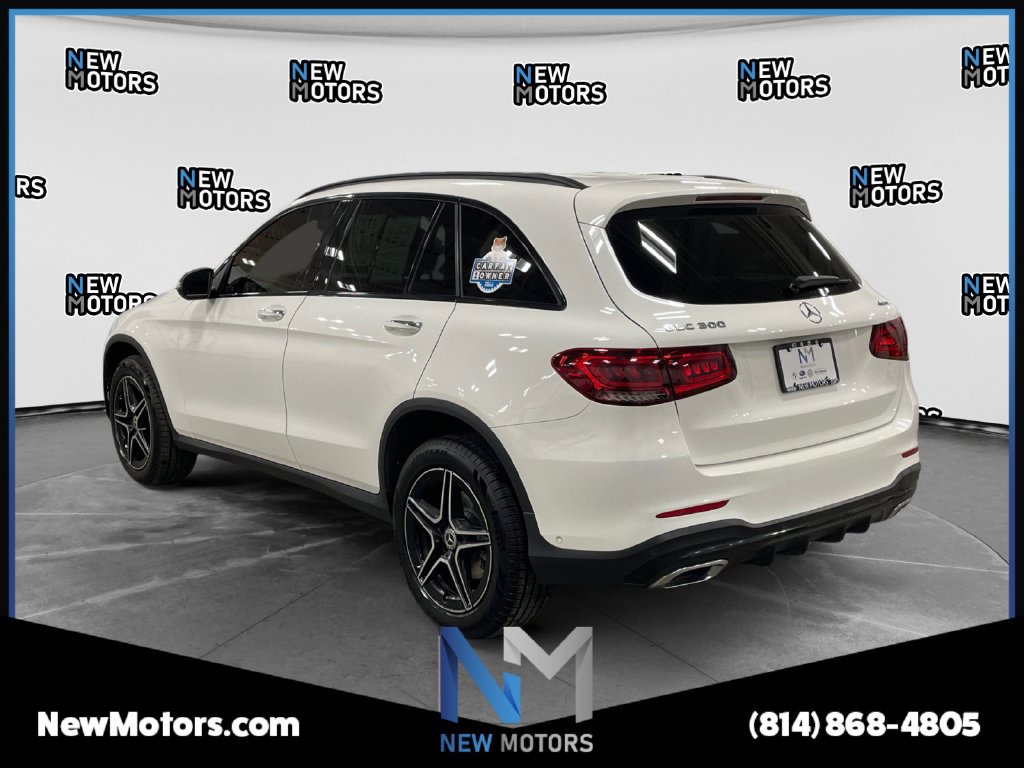2021 Mercedes-Benz GLC 300 photo 3 of 17