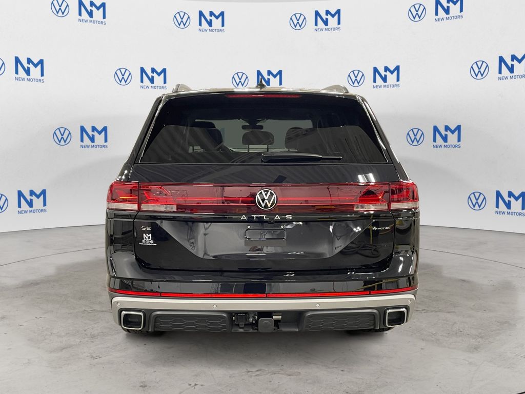 2026 Volkswagen Atlas Peak Edition SE photo 4