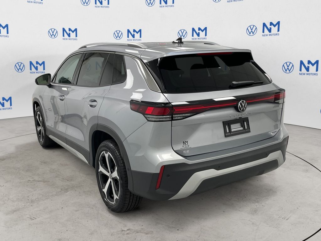 2025 Volkswagen Tiguan SE photo 3