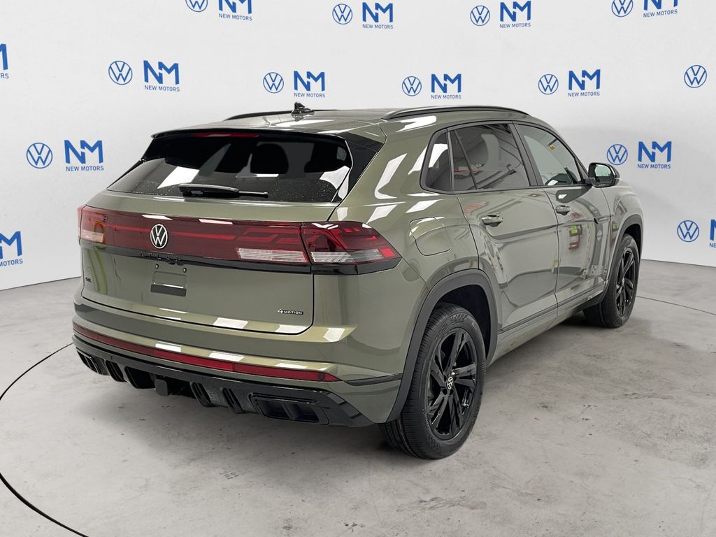 2026 Volkswagen Atlas Cross Sport SEL R-Line photo 2