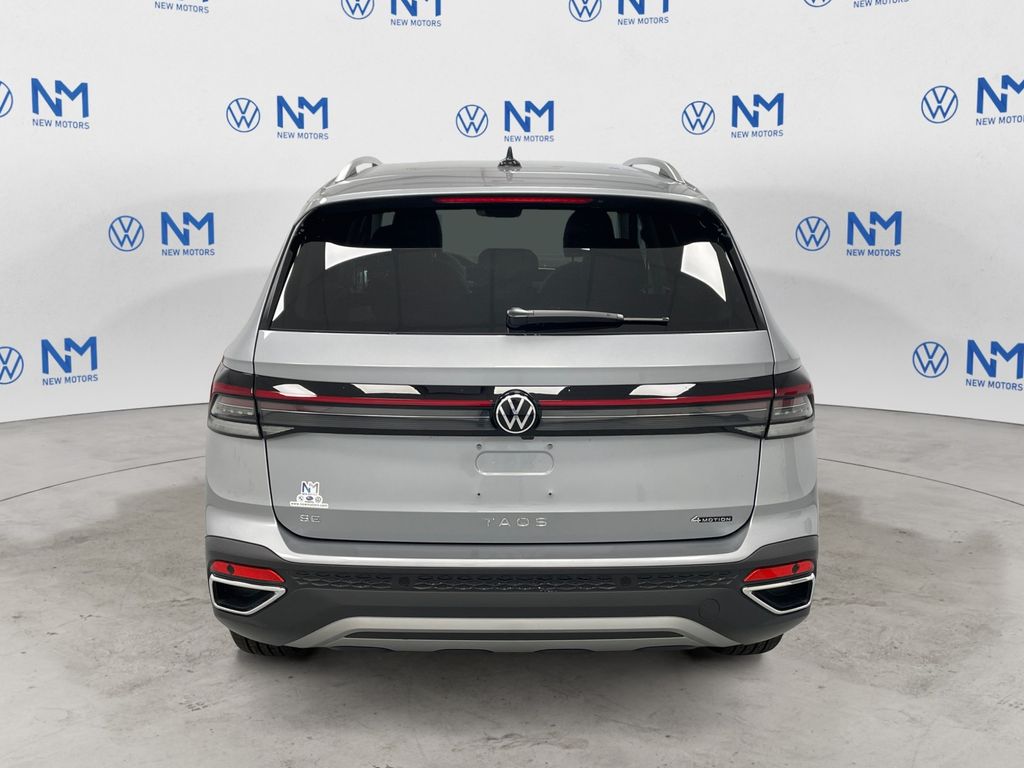 2025 Volkswagen Taos SE photo 4