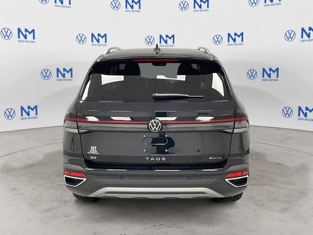 2025 Volkswagen Taos SE photo 3