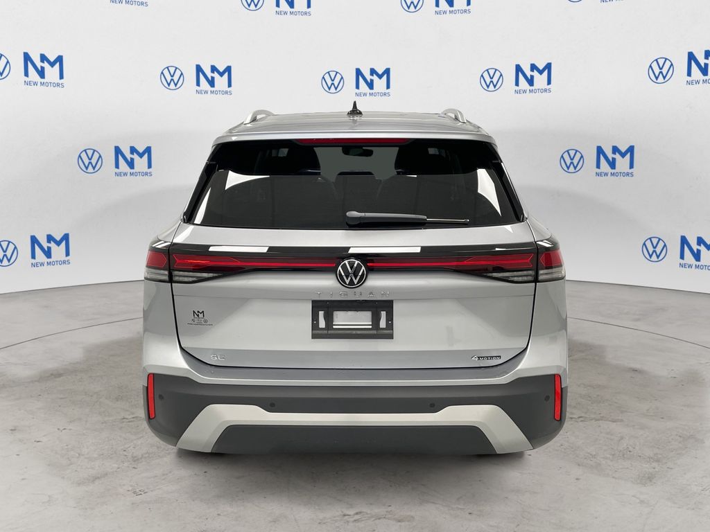 2025 Volkswagen Tiguan SE photo 4