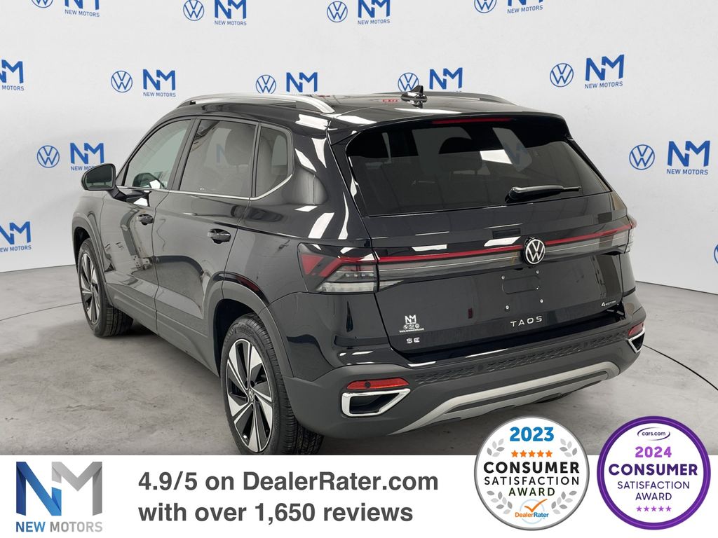 2025 Volkswagen Taos SE photo 2