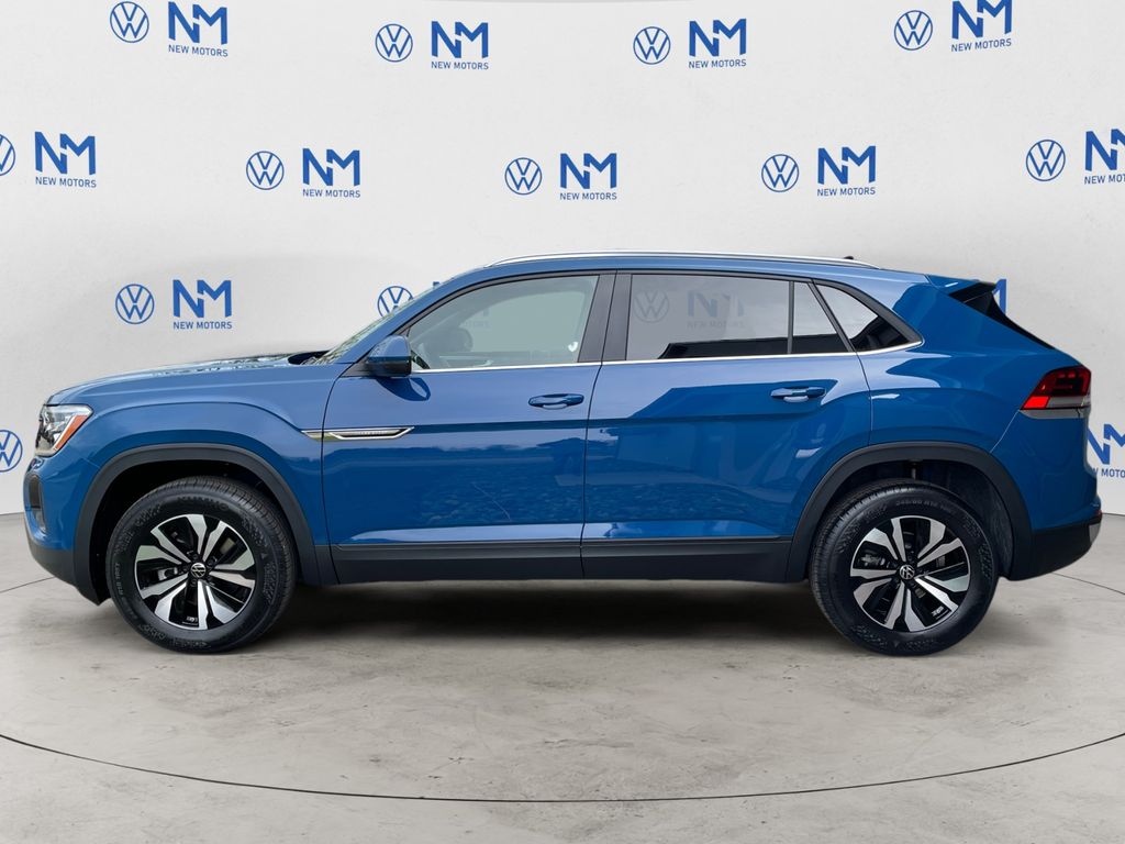 2025 Volkswagen Atlas Cross Sport SE photo 2