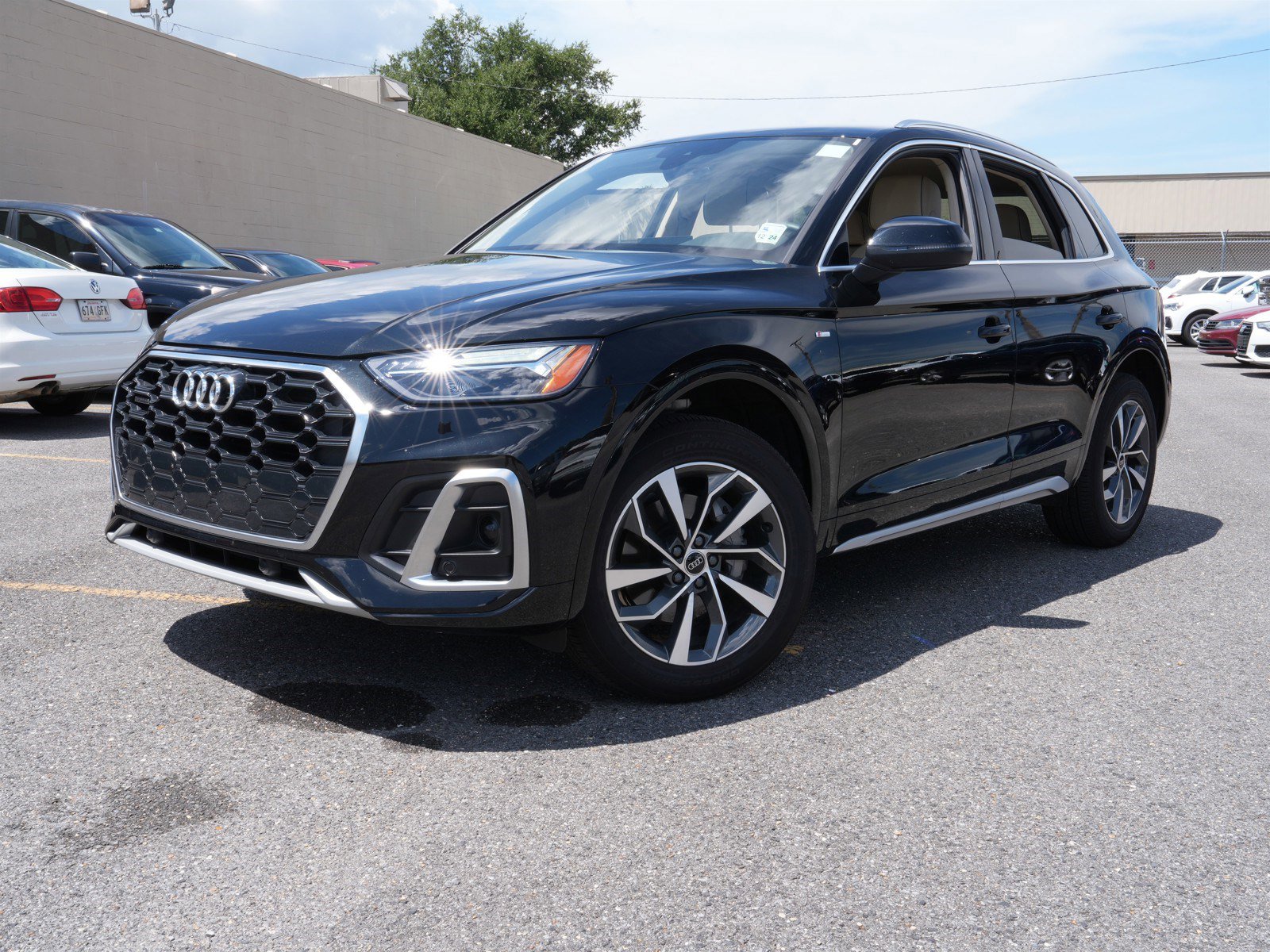 Used 2024 Audi Q5 Premium with VIN WA1GAAFY8R2030938 for sale in Metairie, LA