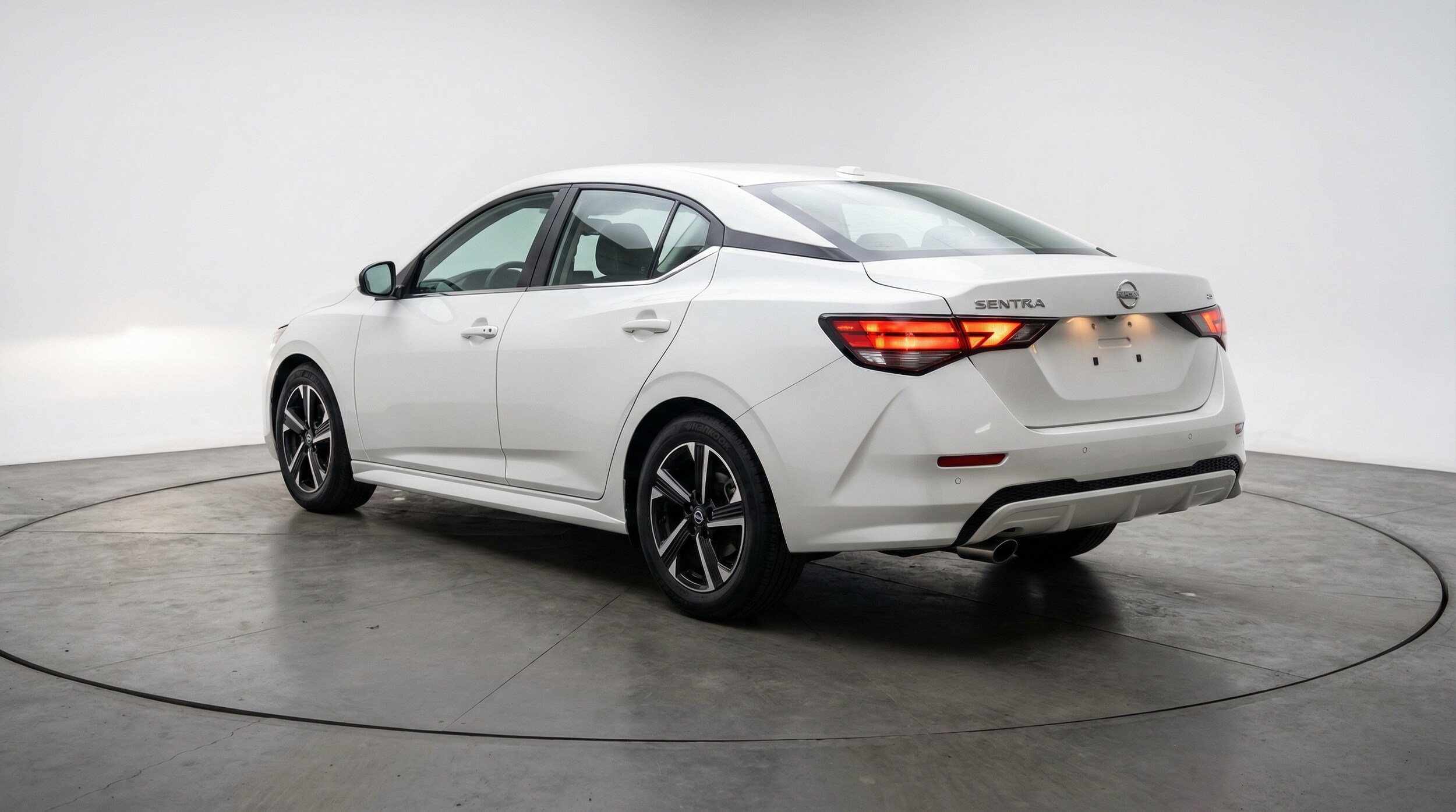 Thumbnail: 2025 Nissan Sentra - 5