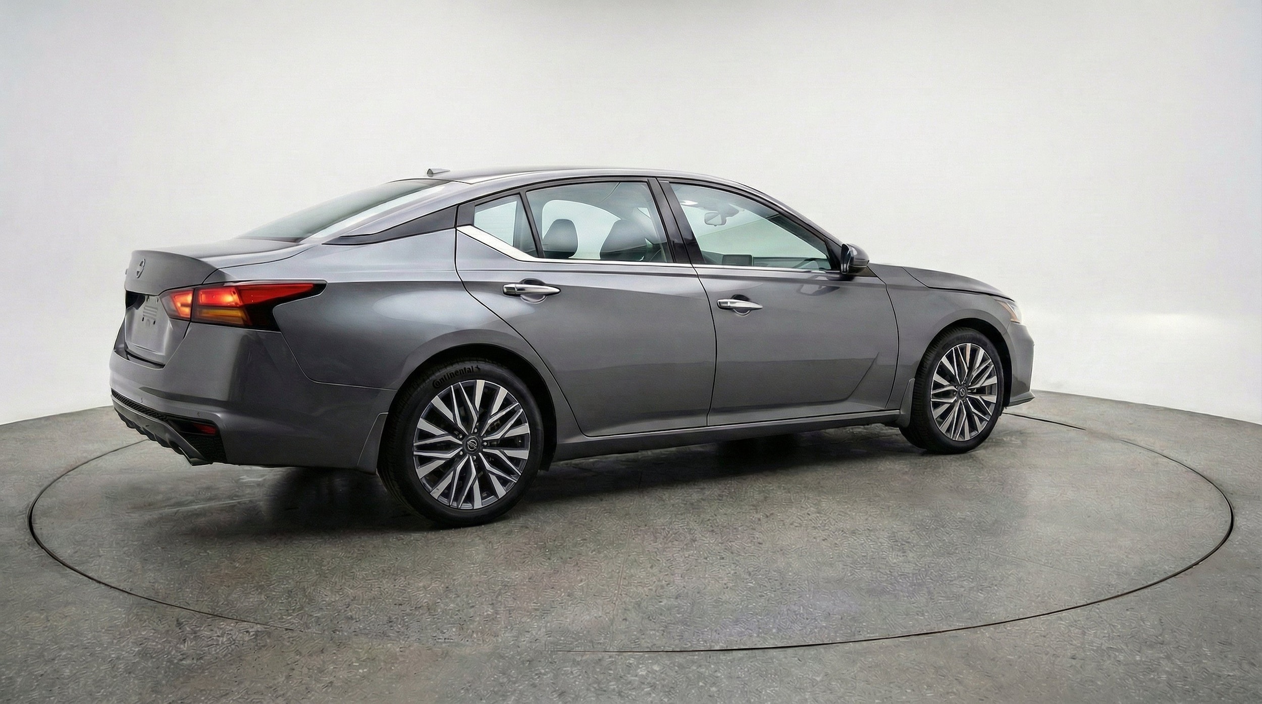 Thumbnail: 2025 Nissan Altima - 9
