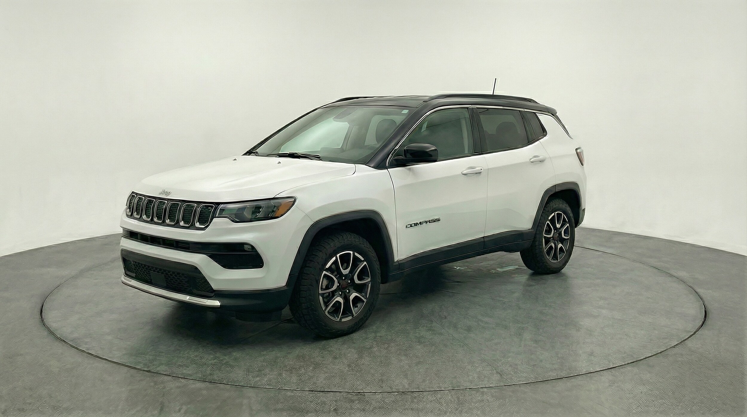 Thumbnail: 2025 Jeep Compass - 3