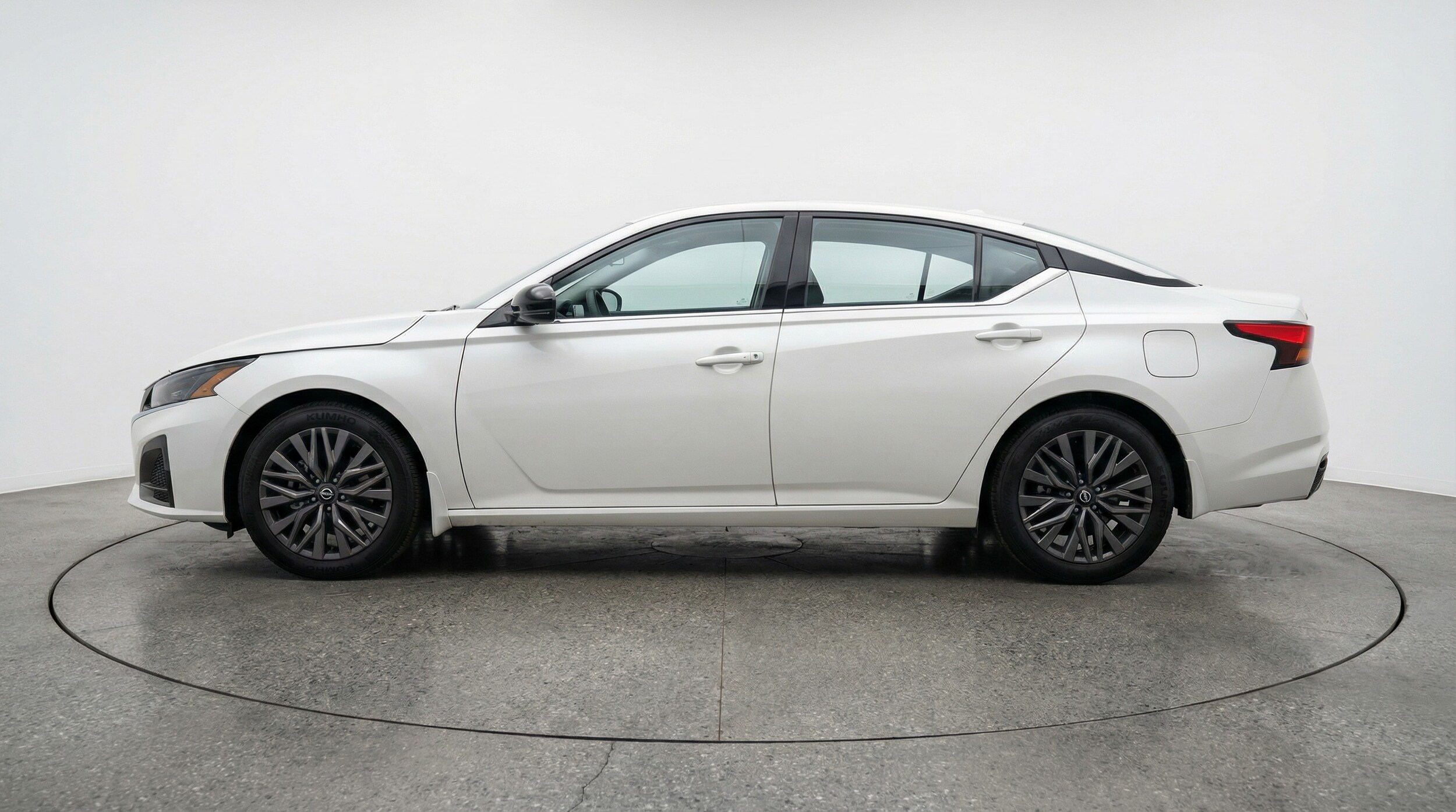 Thumbnail: 2025 Nissan Altima - 4