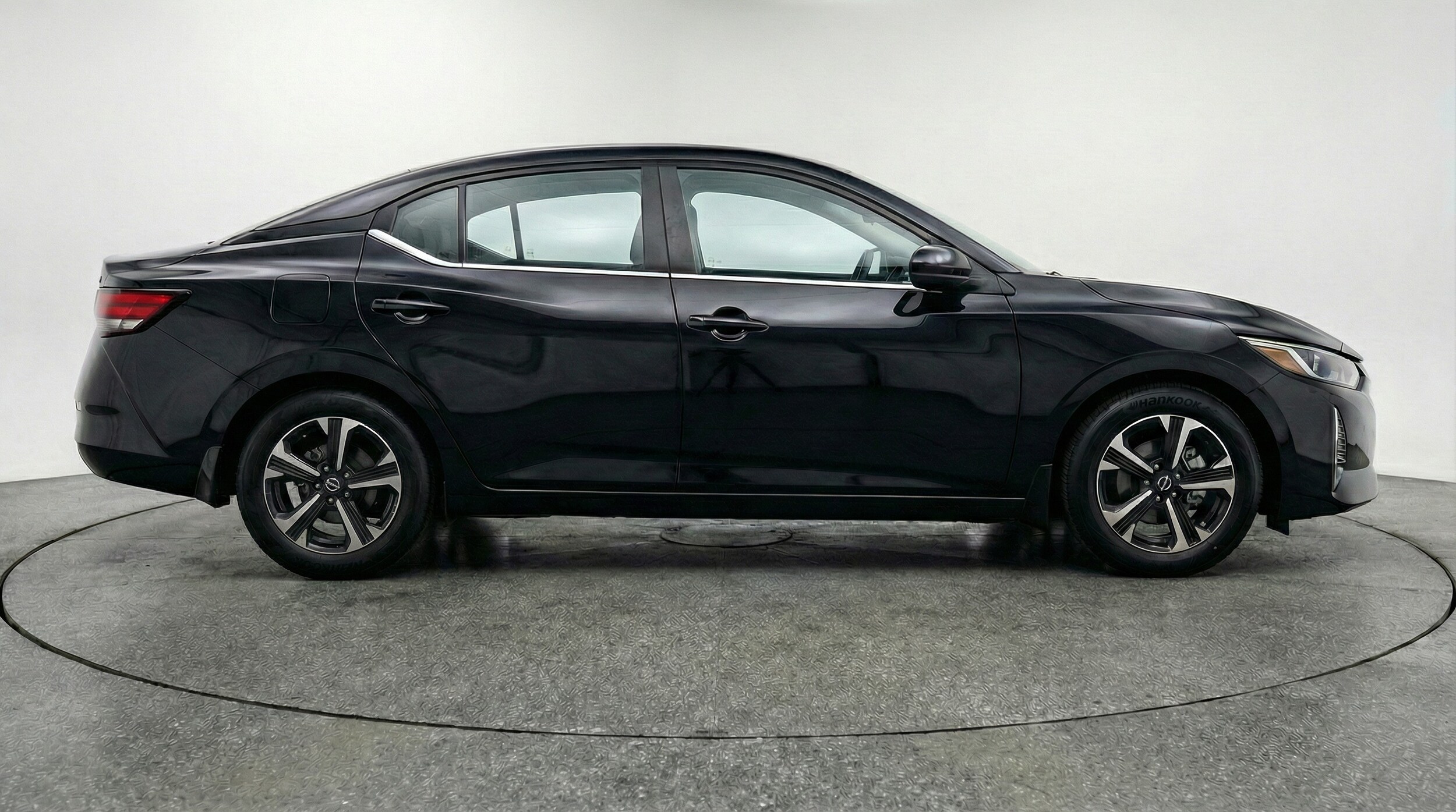 Thumbnail: 2025 Nissan Sentra - 8