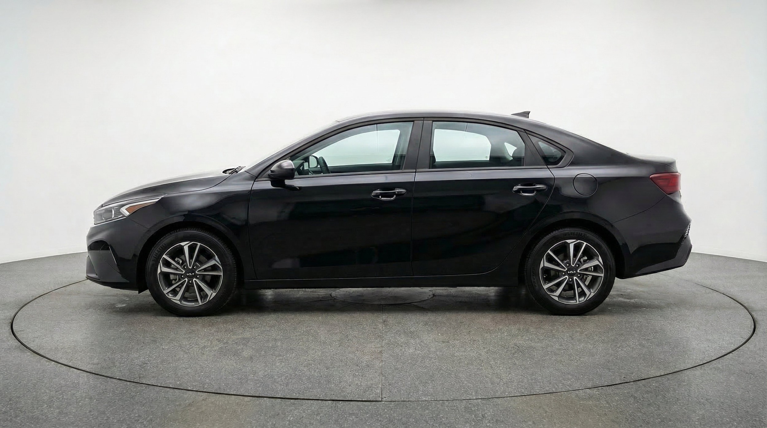 Thumbnail: 2024 Kia Forte - 5