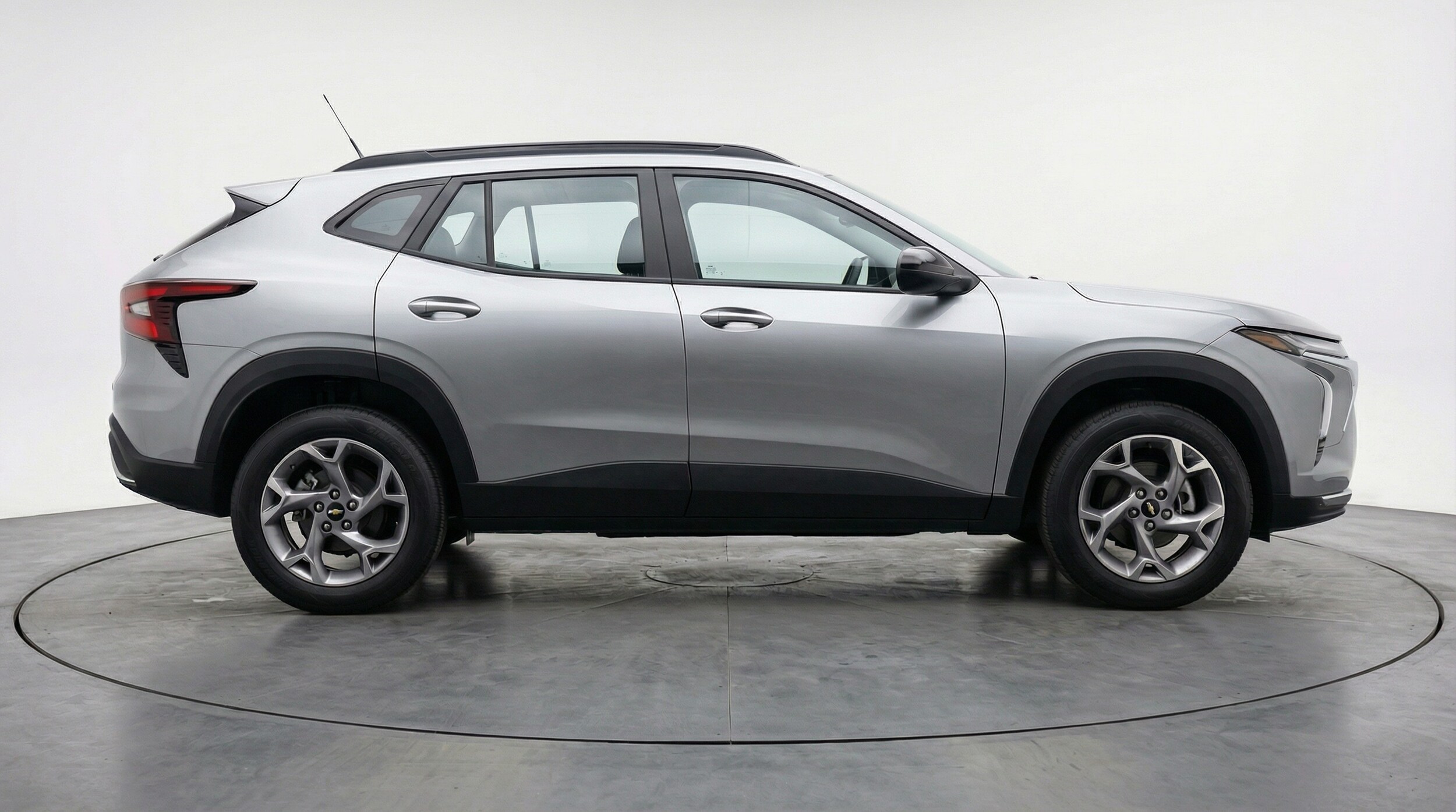 Thumbnail: 2025 Chevrolet Trax - 8