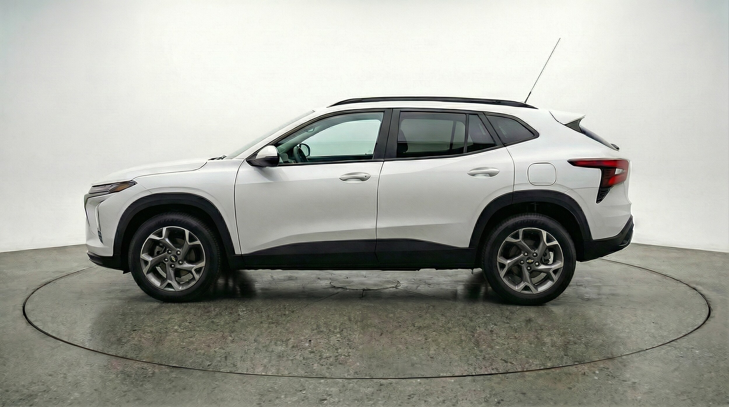 Thumbnail: 2025 Chevrolet Trax - 4