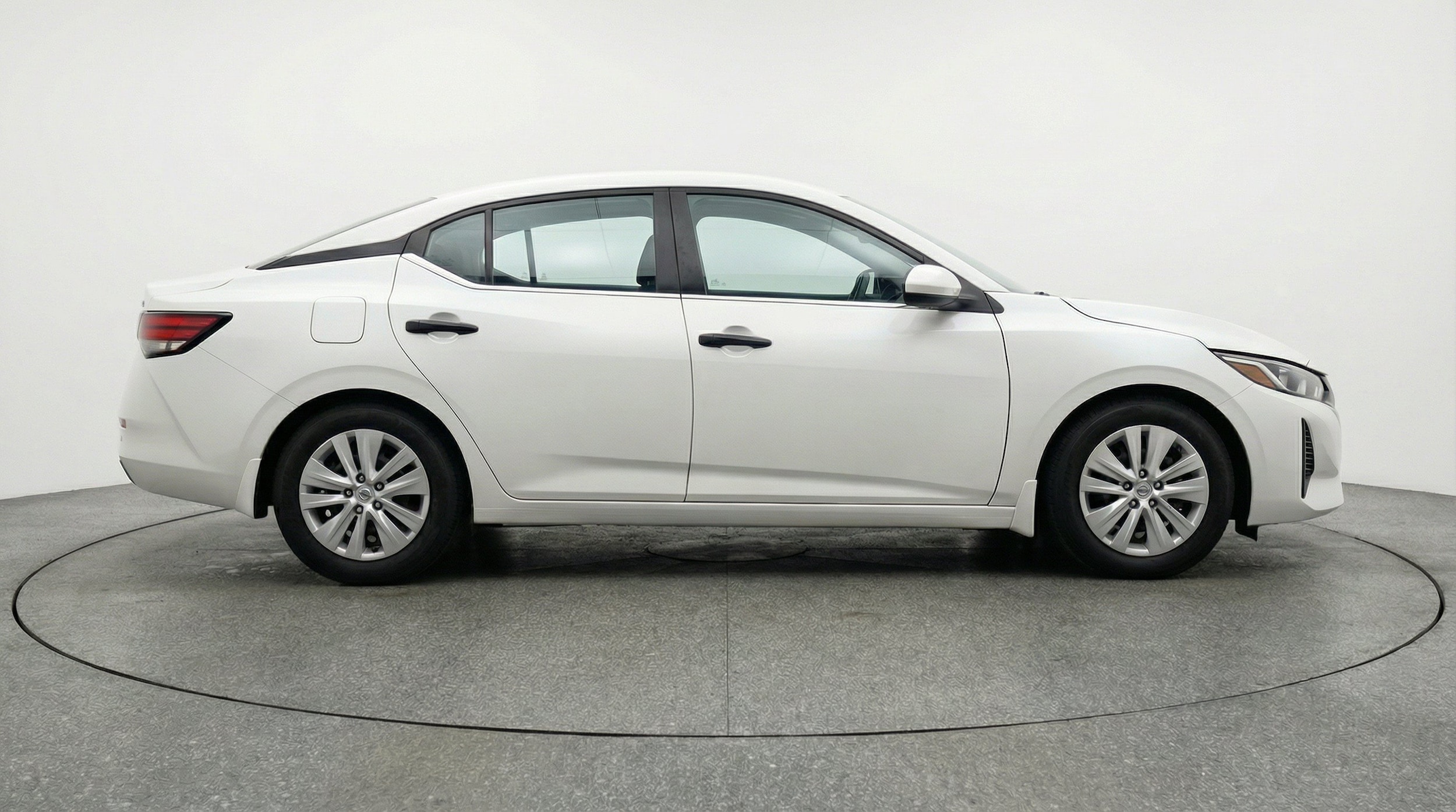 Thumbnail: 2025 Nissan Sentra - 10