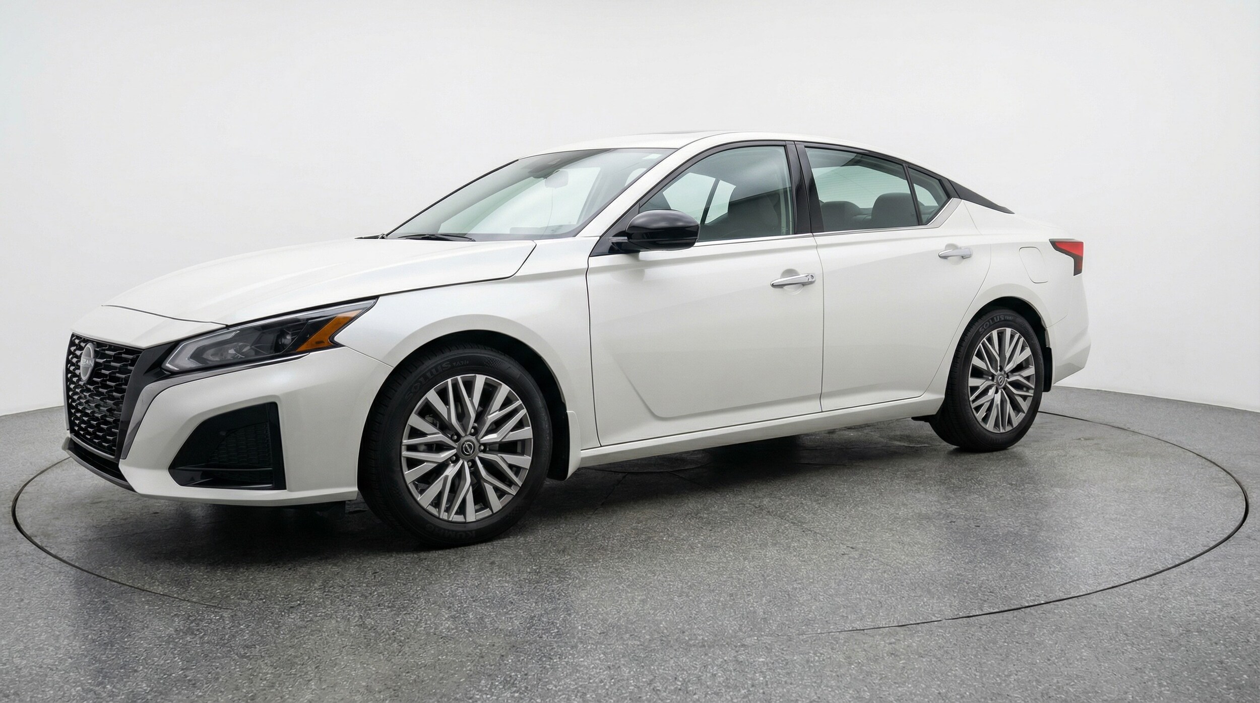 Thumbnail: 2025 Nissan Altima - 3