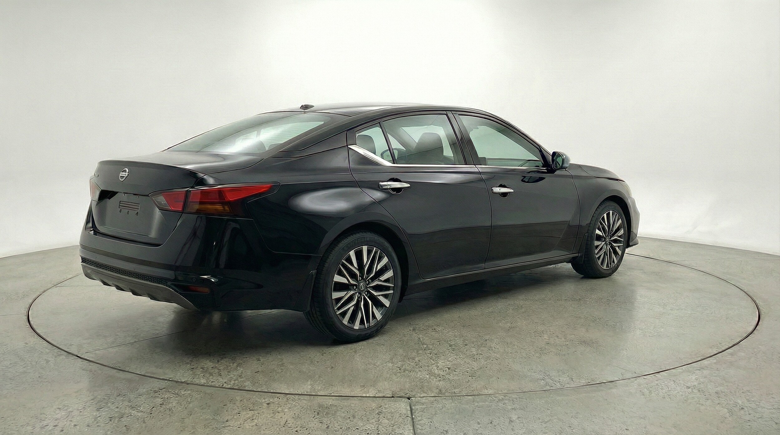 Thumbnail: 2025 Nissan Altima - 7