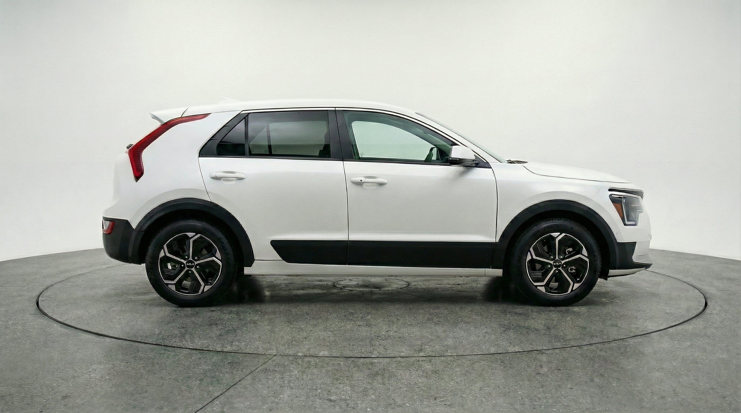 Thumbnail: 2026 Kia Niro - 11