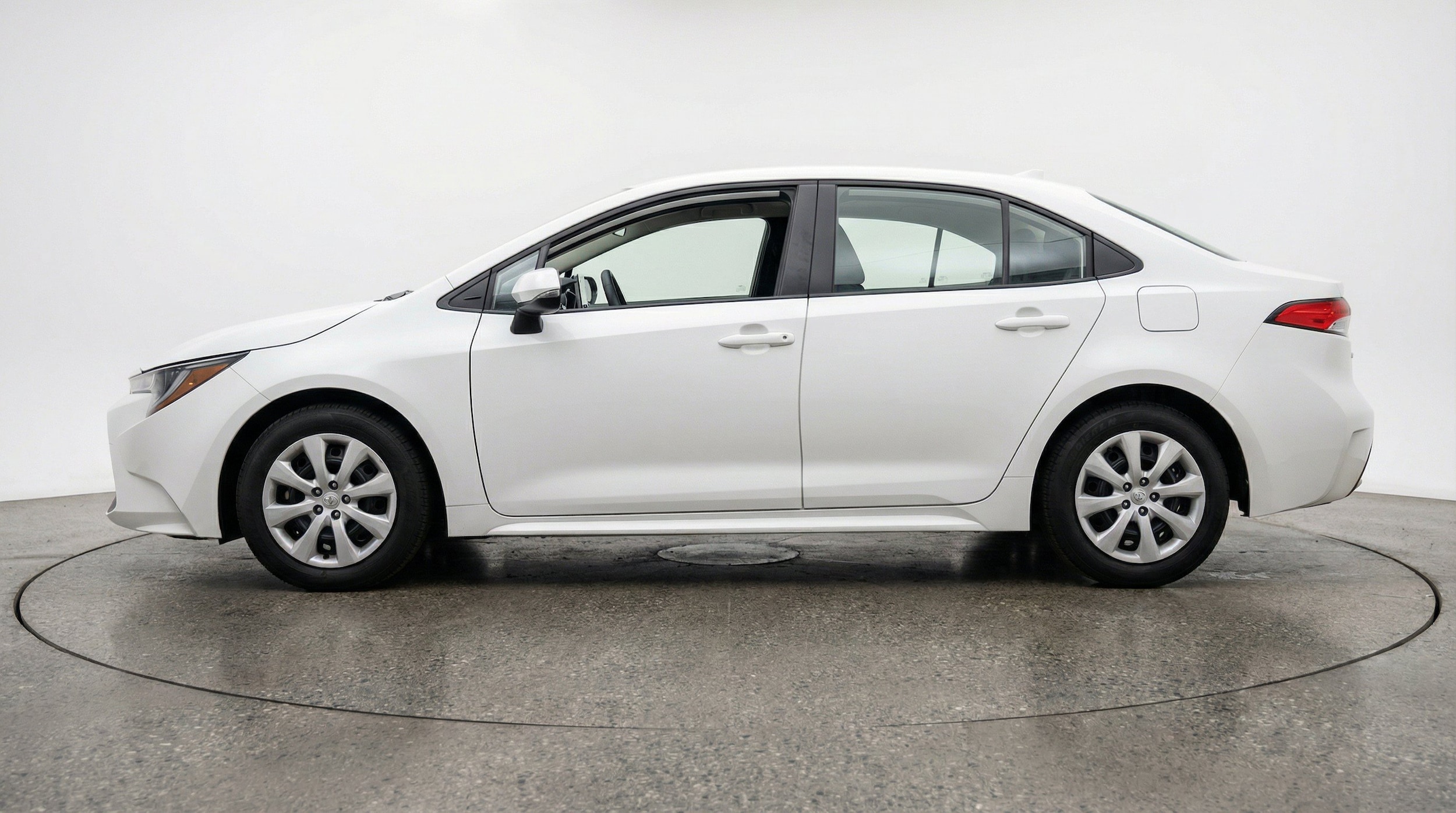 Thumbnail: 2025 Toyota Corolla - 5