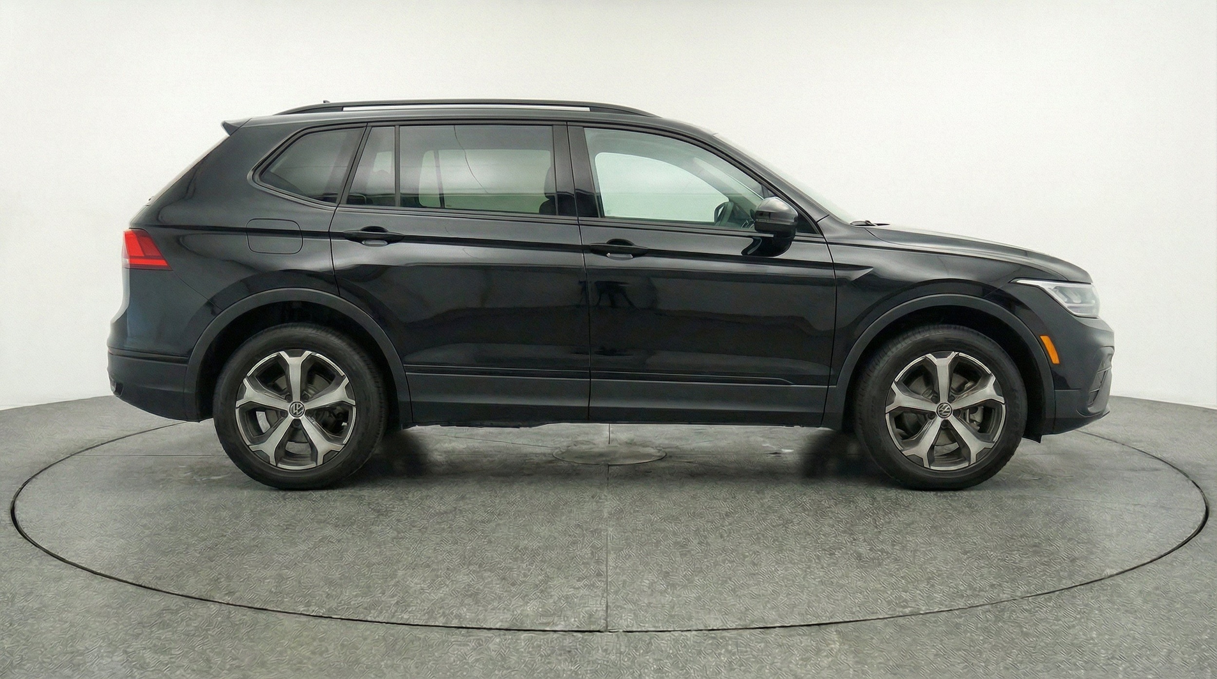 Thumbnail: 2026 Volkswagen Tiguan - 11
