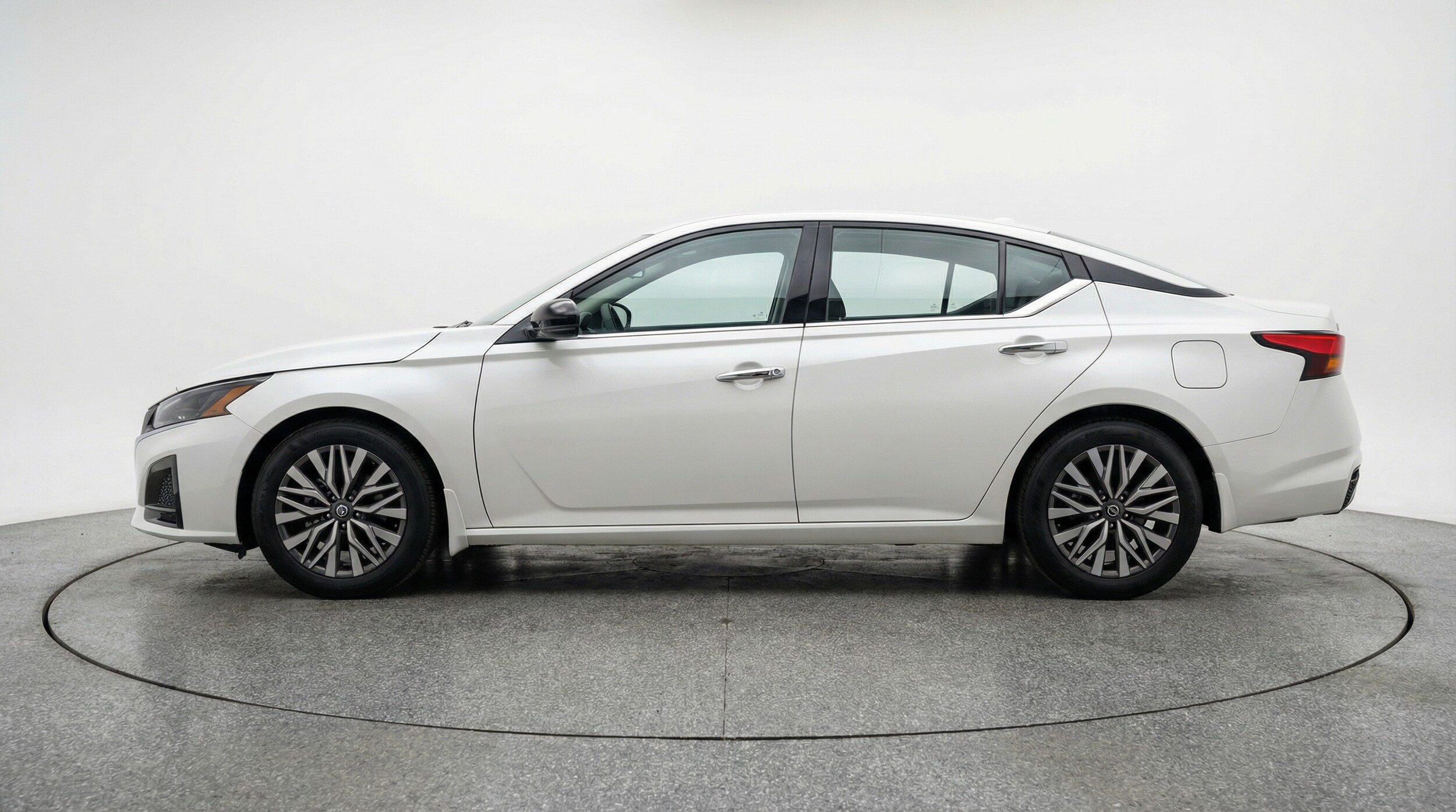 Thumbnail: 2025 Nissan Altima - 4