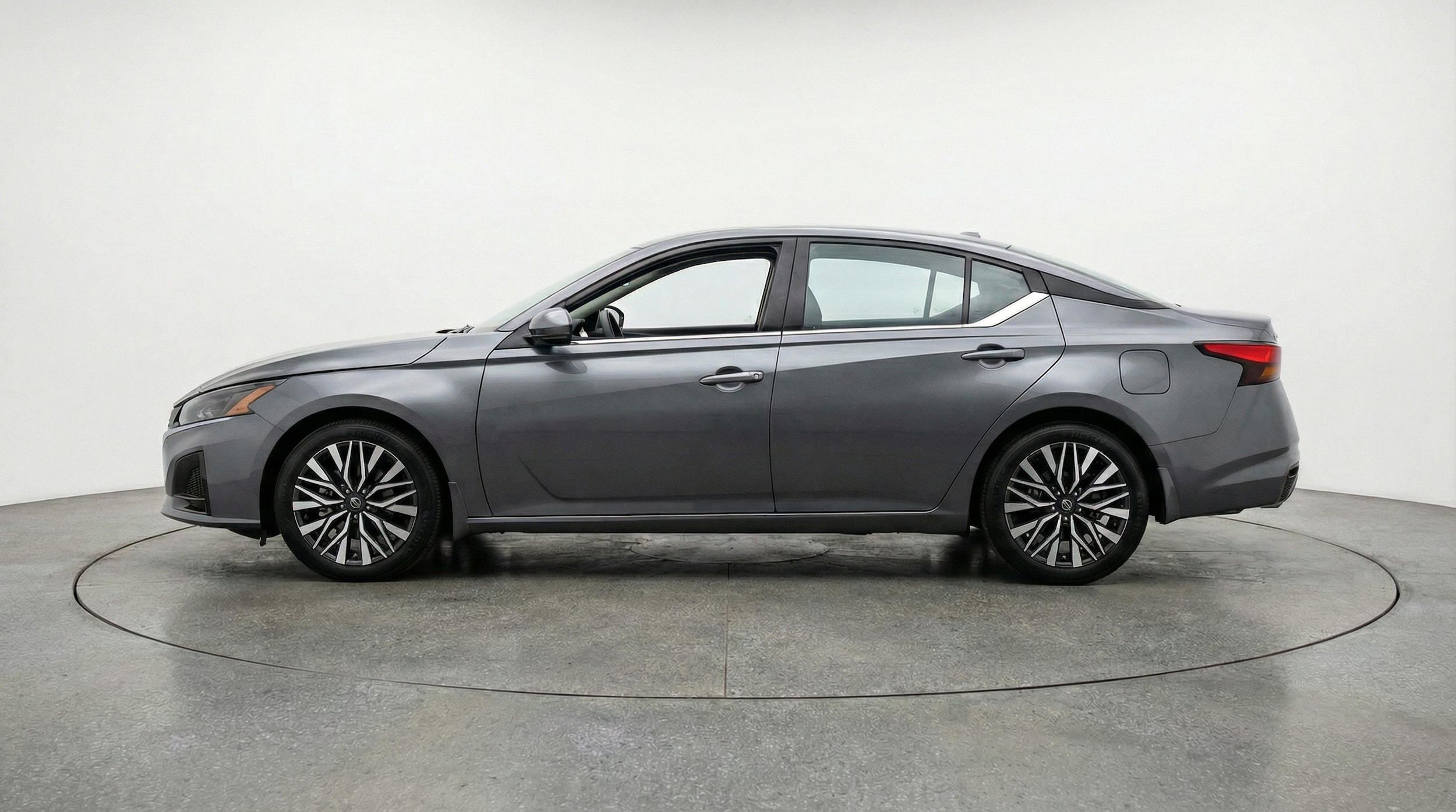 Thumbnail: 2025 Nissan Altima - 4