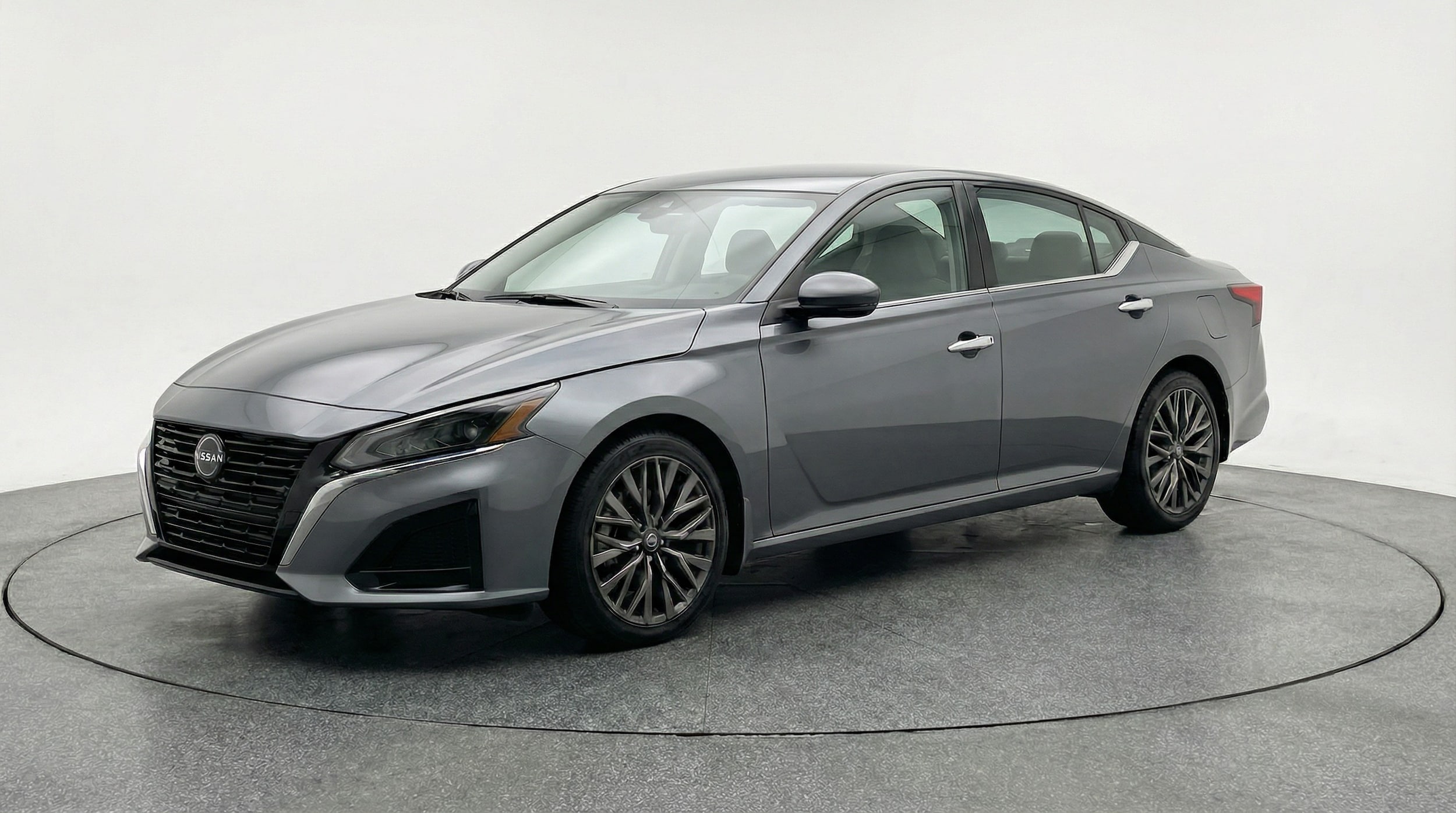 Thumbnail: 2025 Nissan Altima - 3