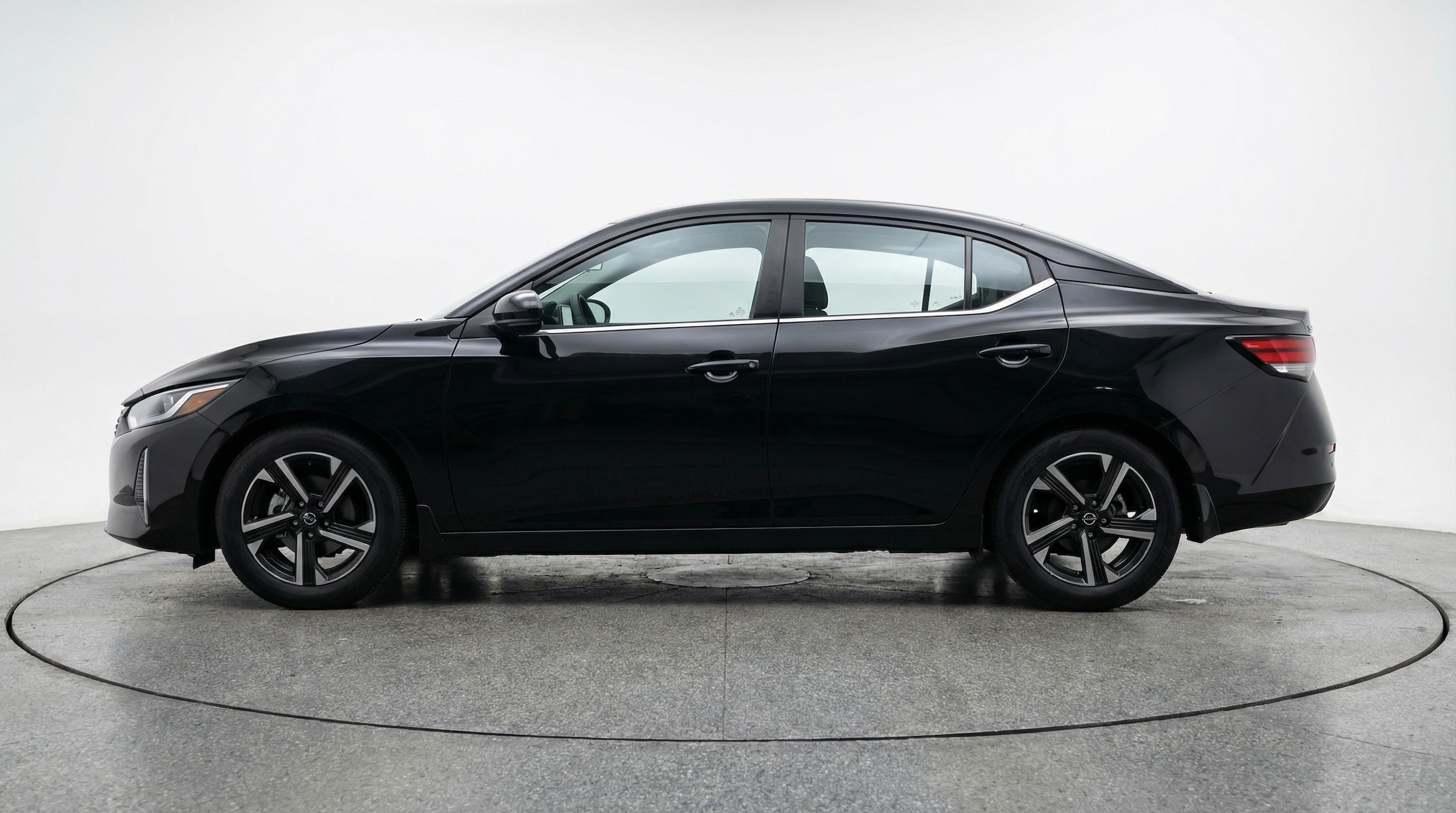 Thumbnail: 2025 Nissan Sentra - 4