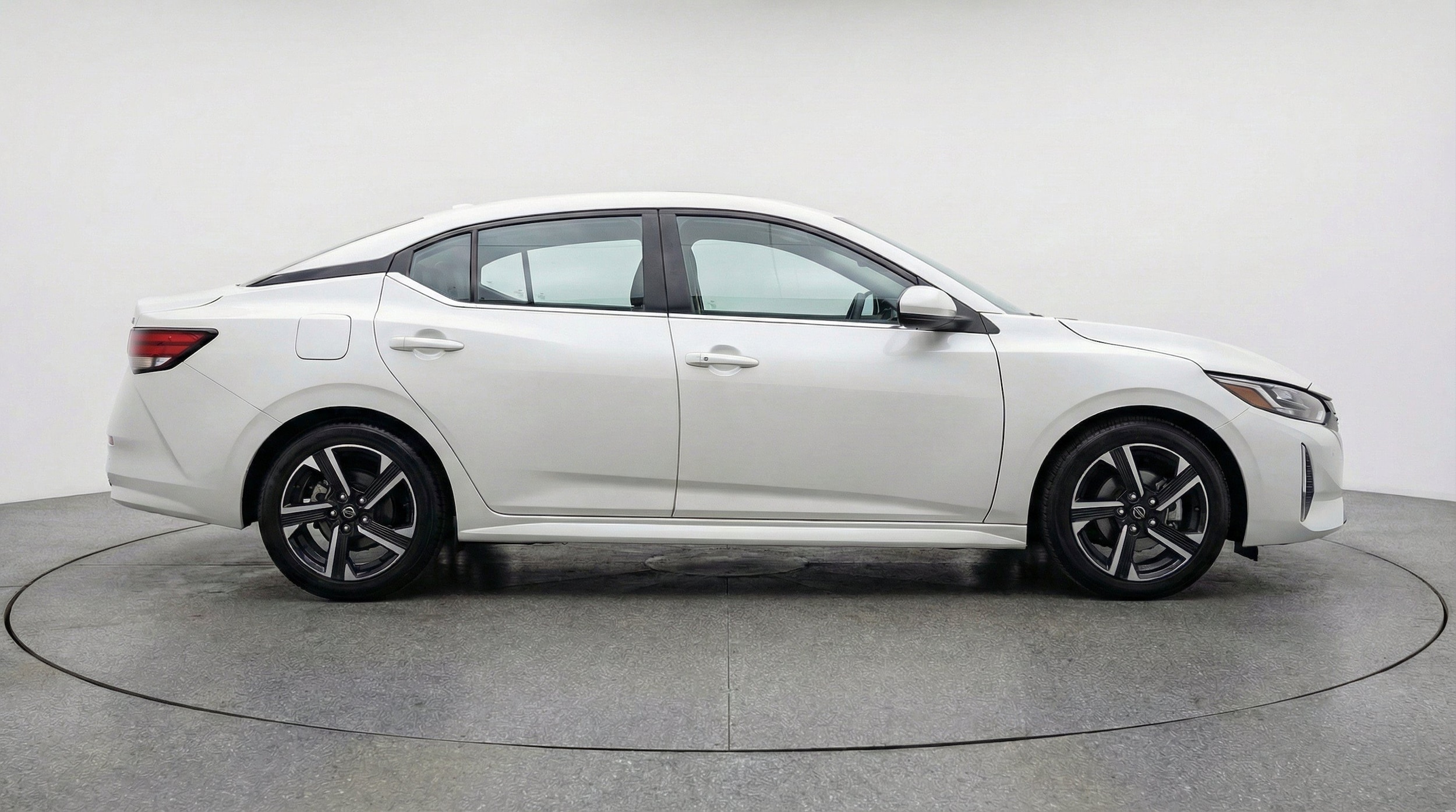 Thumbnail: 2025 Nissan Sentra - 11