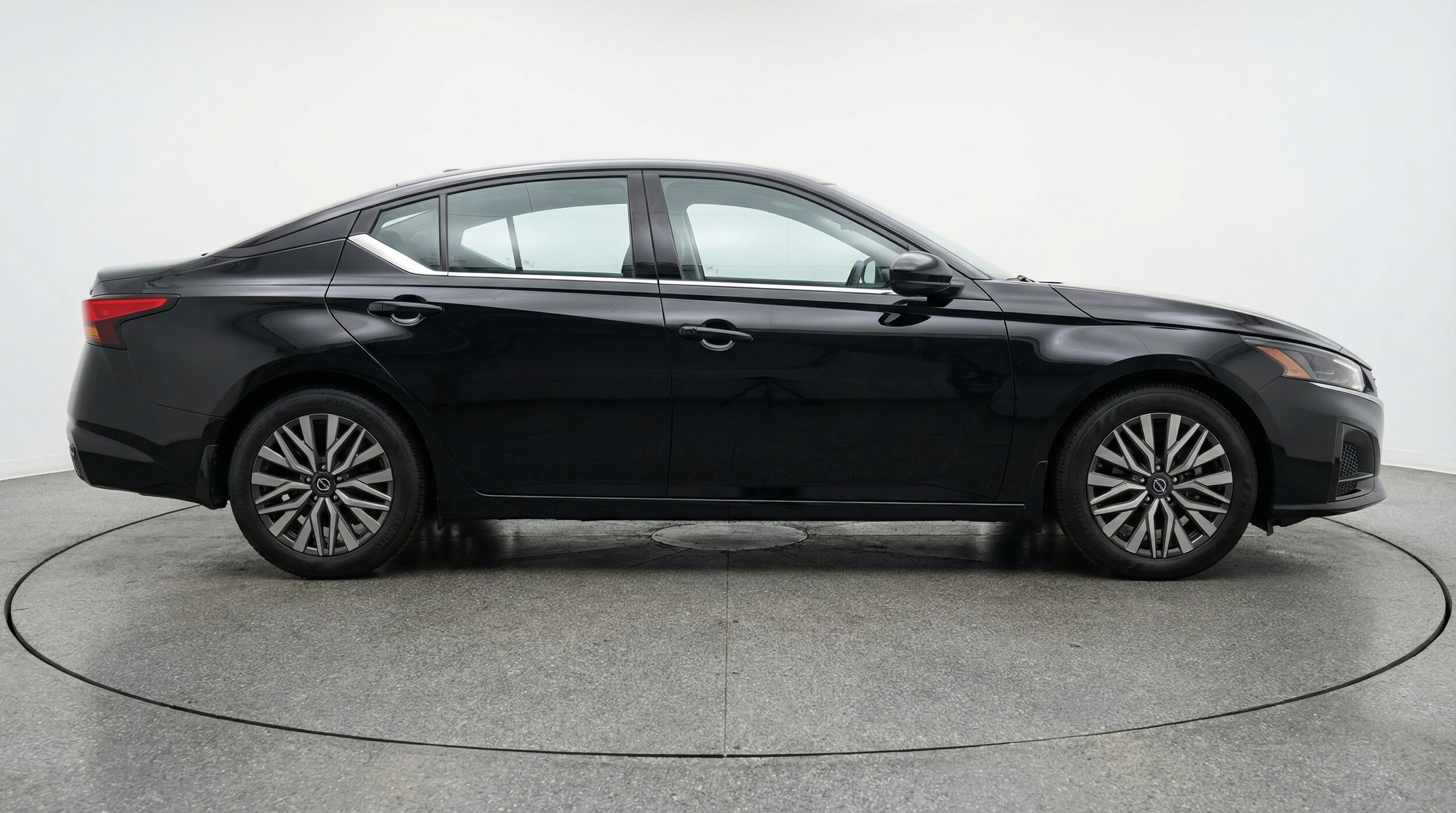 Thumbnail: 2025 Nissan Altima - 8