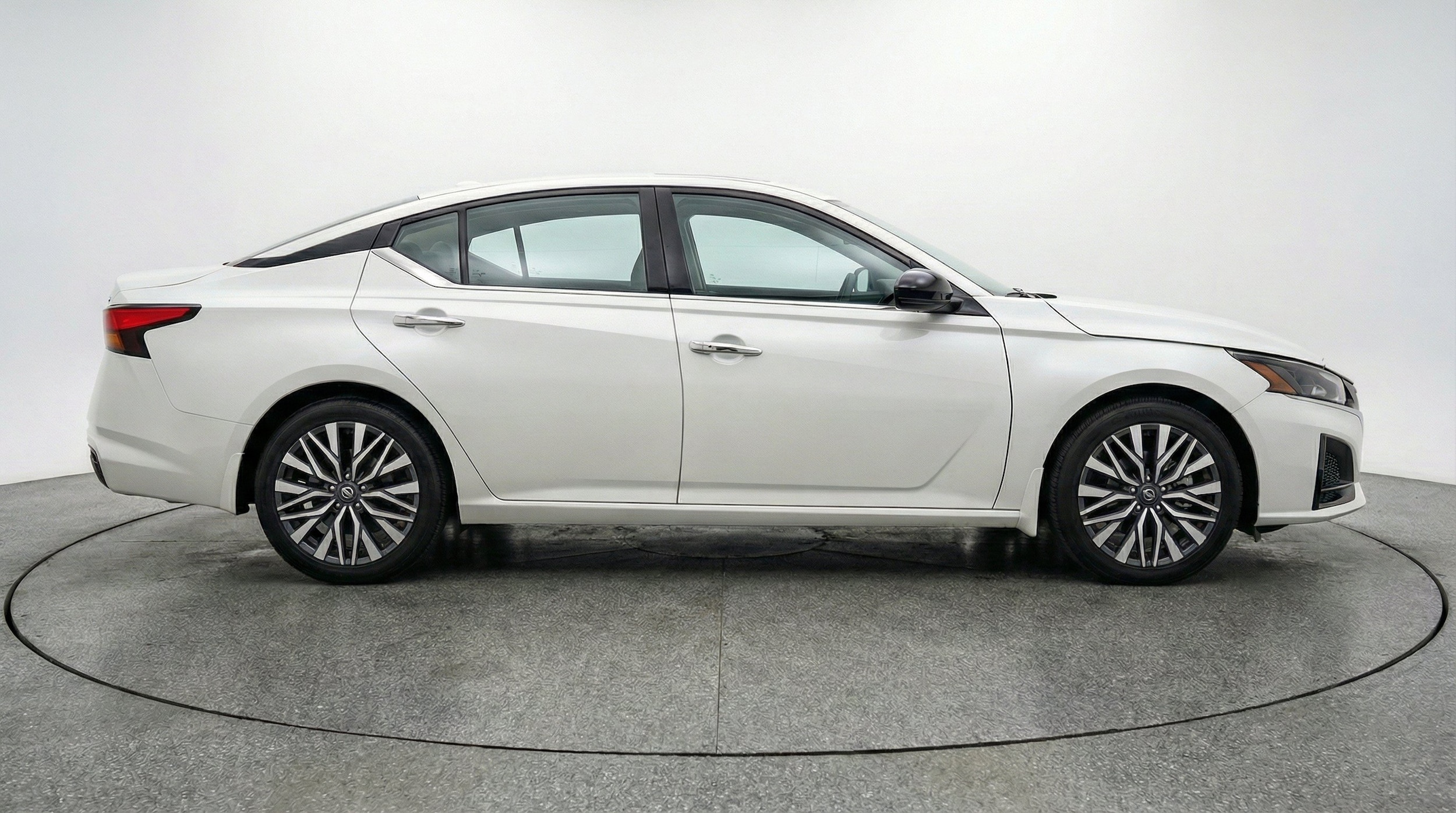 Thumbnail: 2025 Nissan Altima - 11