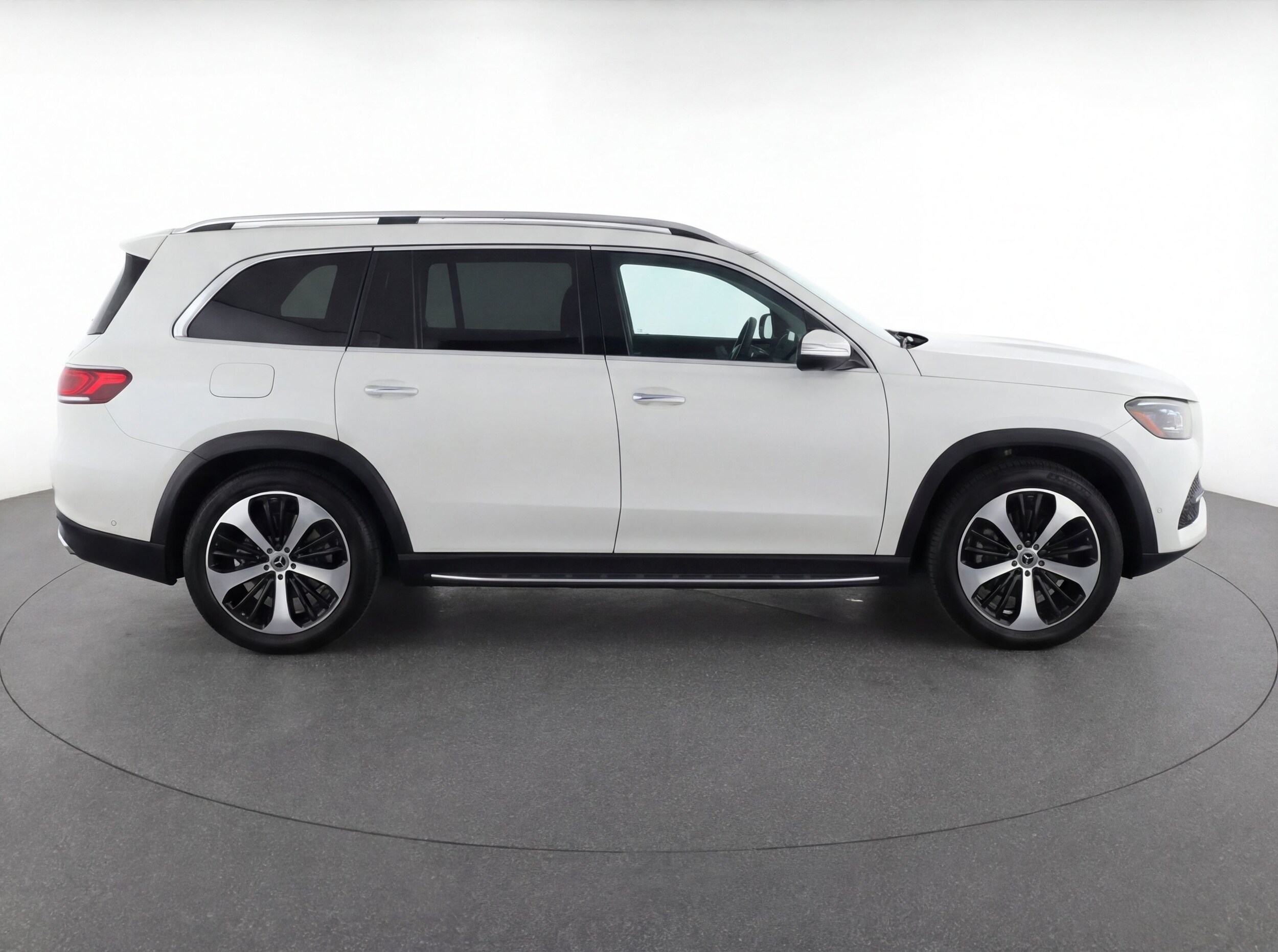 Thumbnail: 2025 Mercedes-Benz GLB - 8