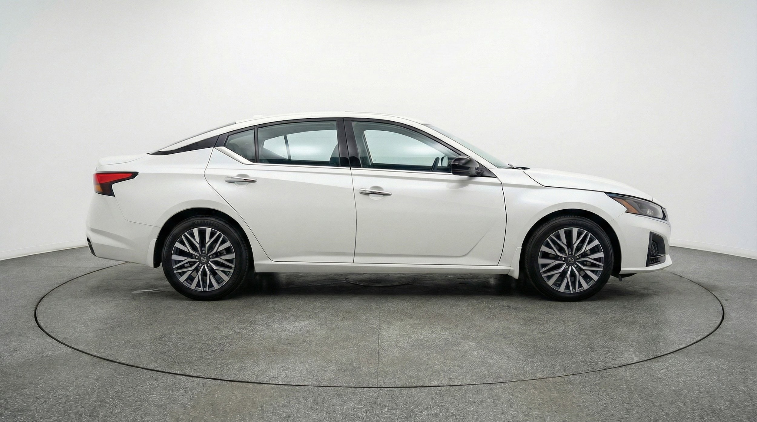 Thumbnail: 2025 Nissan Altima - 8