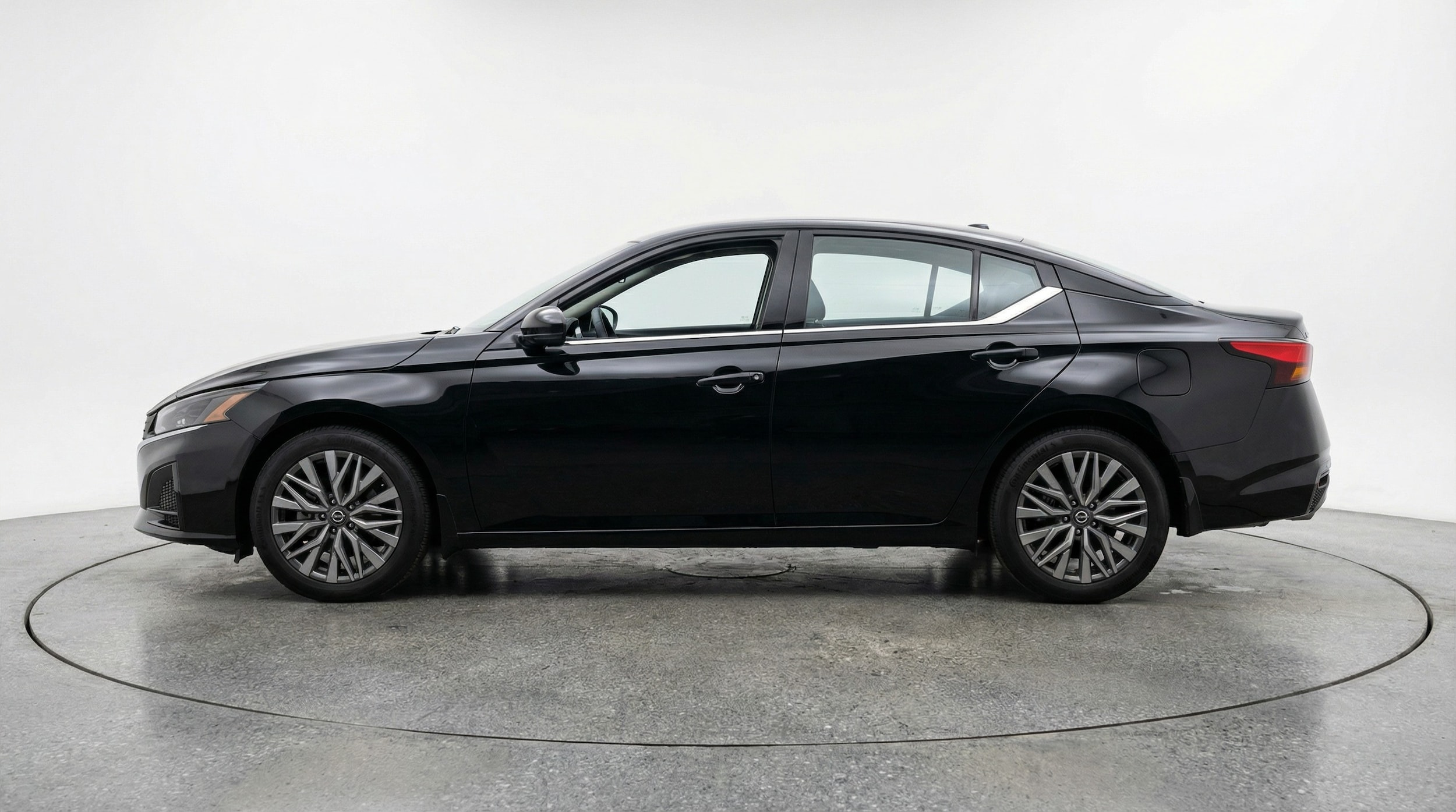 Thumbnail: 2025 Nissan Altima - 4