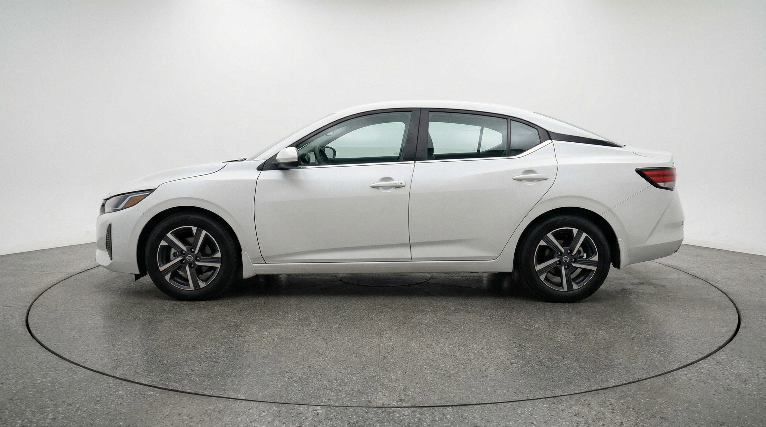 Thumbnail: 2025 Nissan Sentra - 5