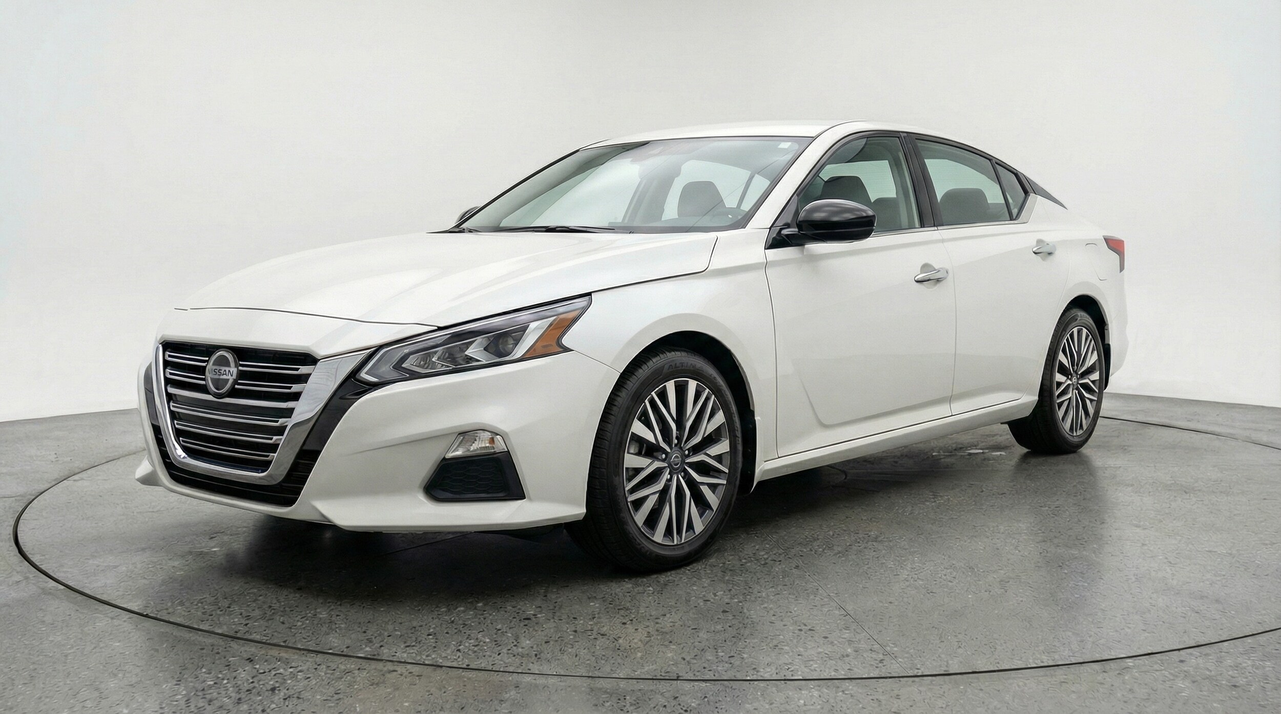 Thumbnail: 2025 Nissan Altima - 3