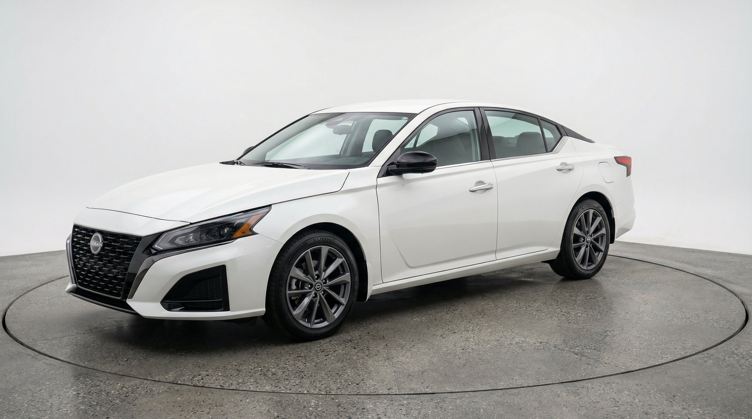 Thumbnail: 2025 Nissan Altima - 3