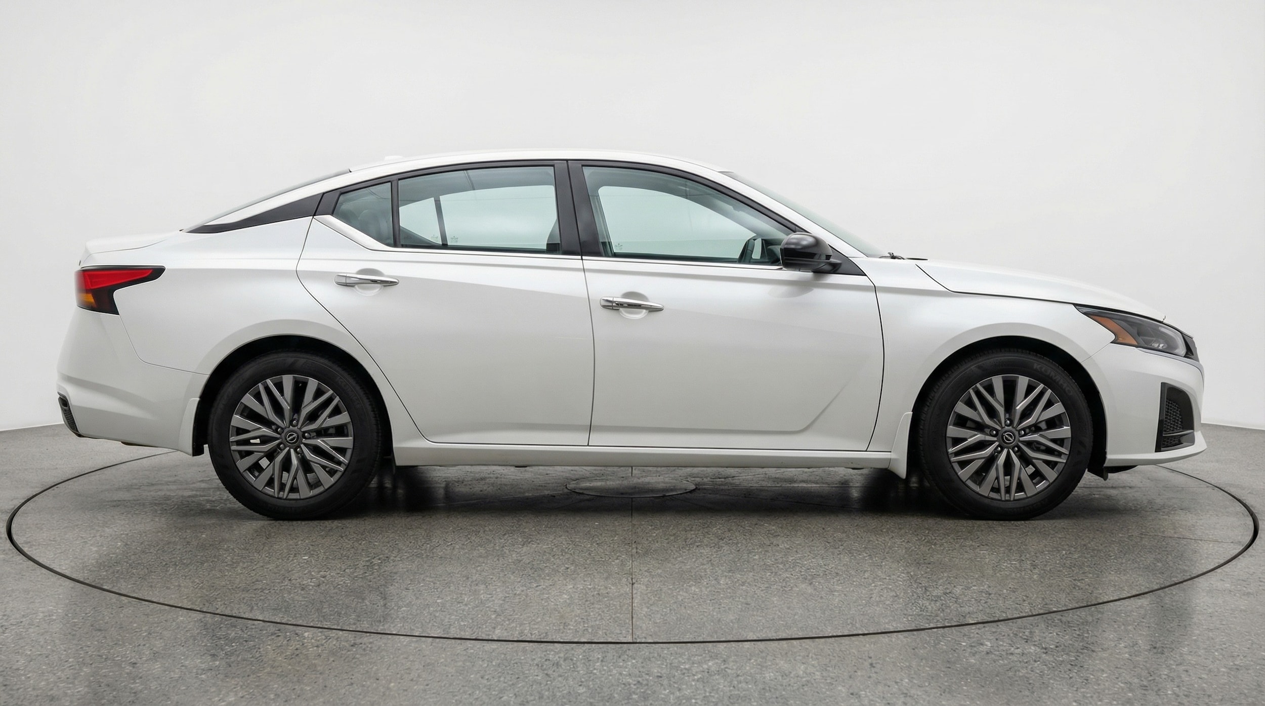 Thumbnail: 2025 Nissan Altima - 8