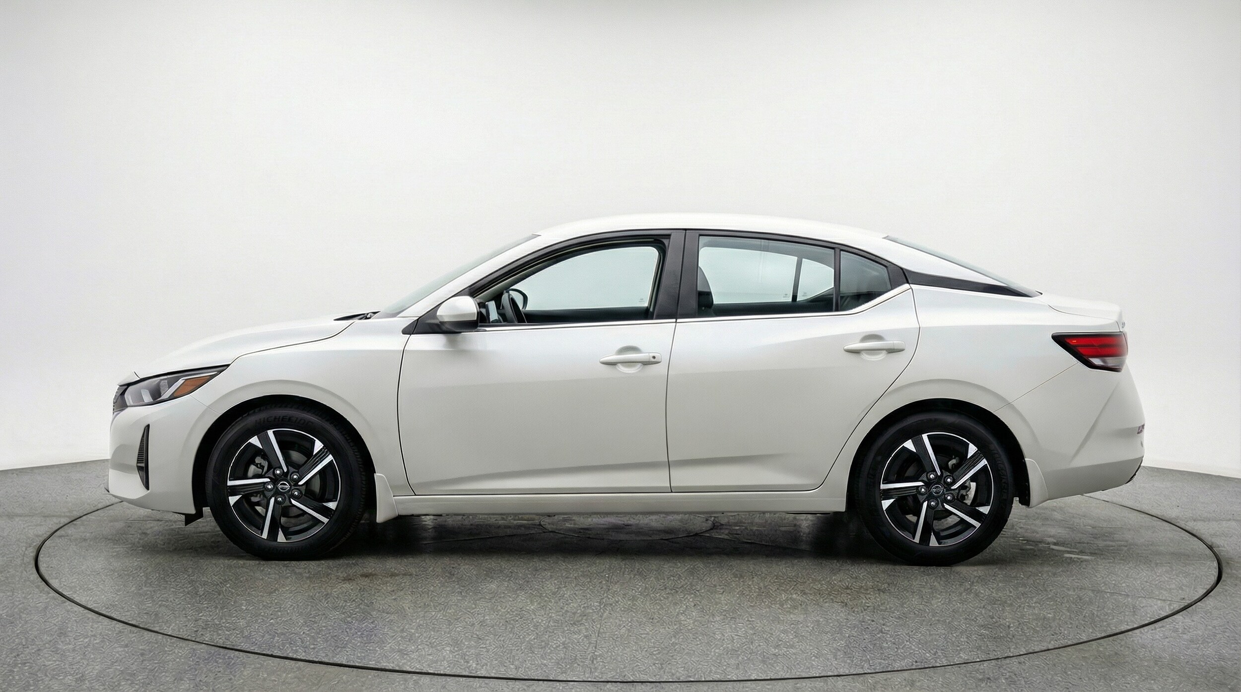 Thumbnail: 2025 Nissan Sentra - 4