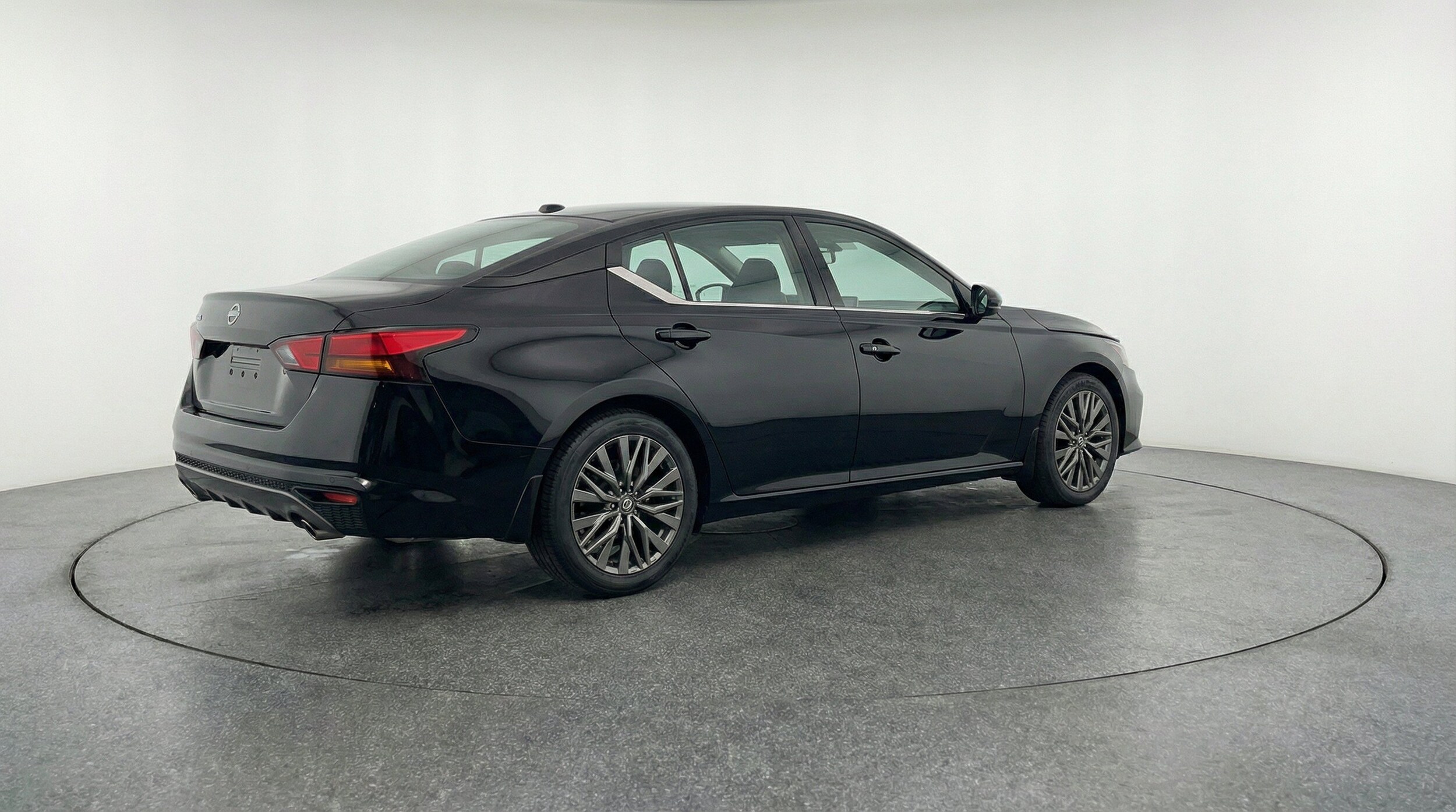 Thumbnail: 2025 Nissan Altima - 9